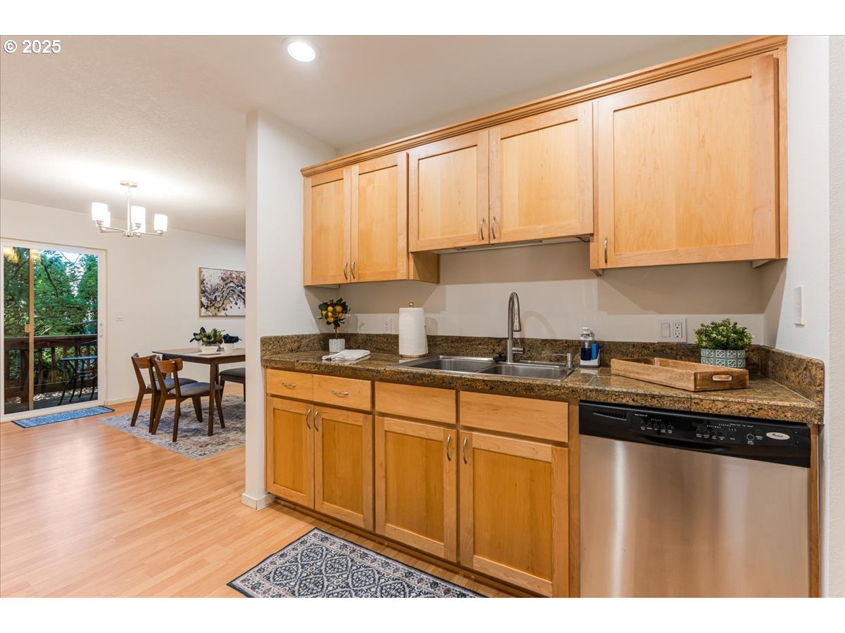 Photo #4: 307336456 Listing 