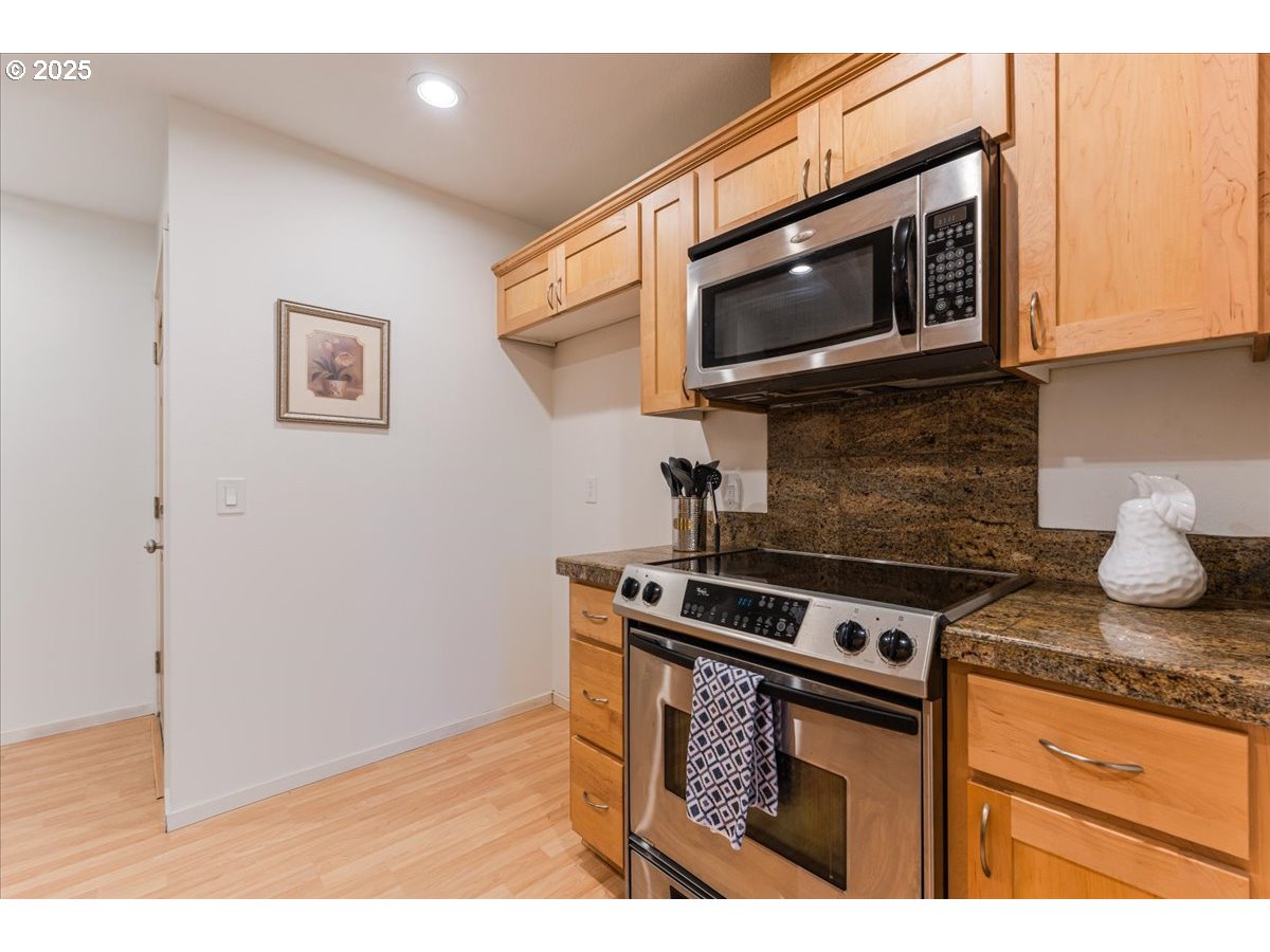 Photo #5: 307336456 Listing 