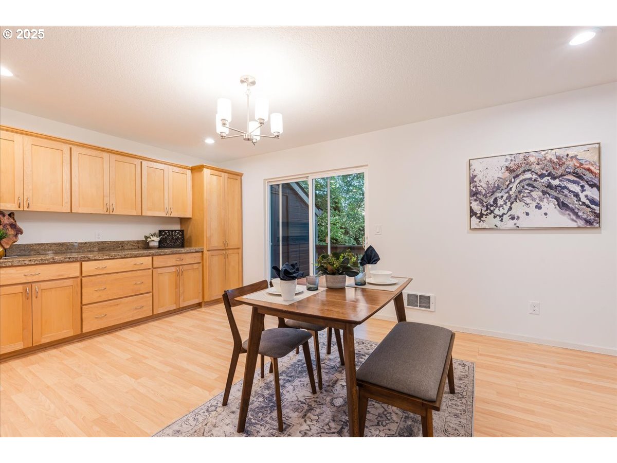 Photo #8: 307336456 Listing: Photo #8