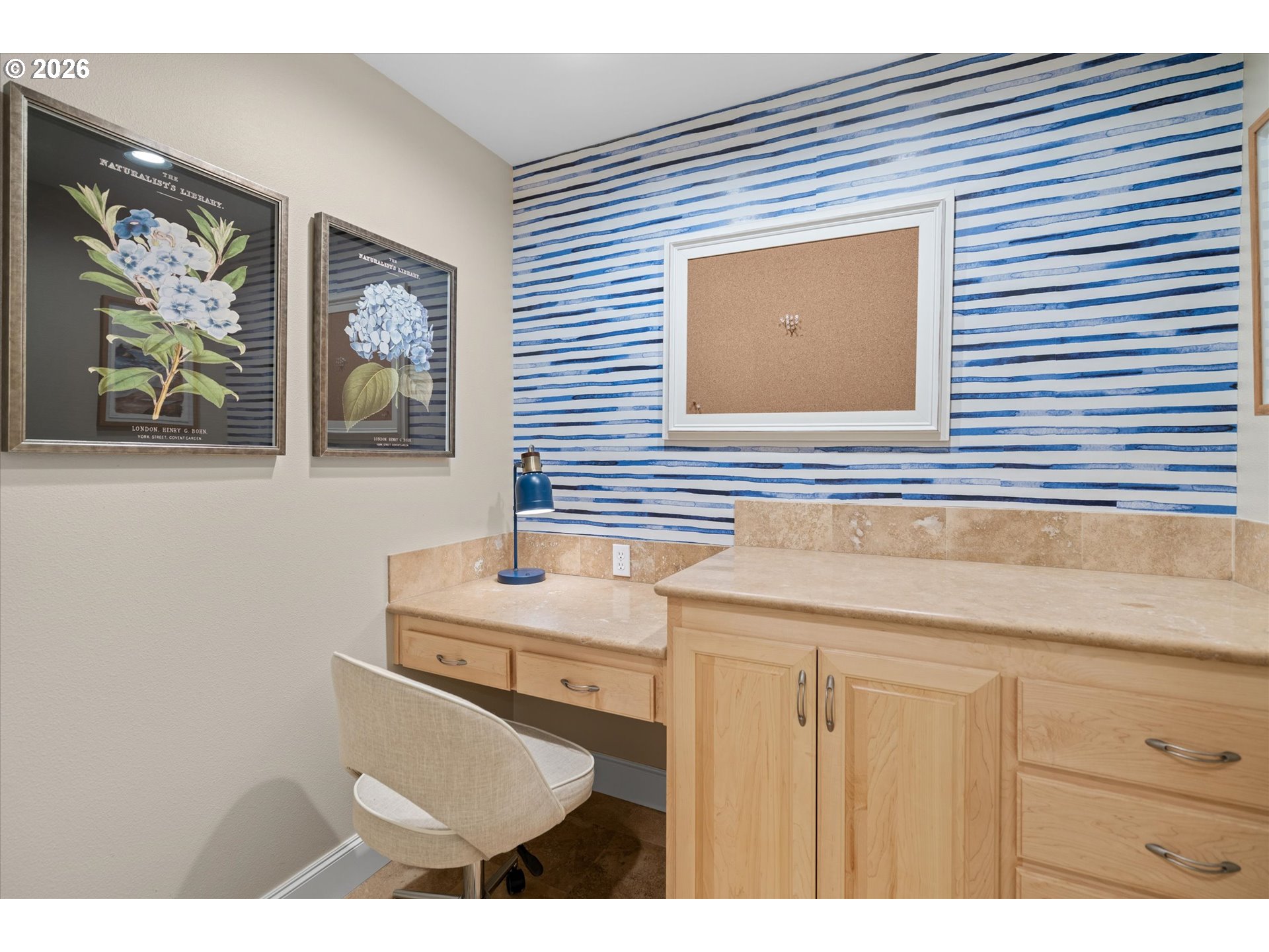 Photo #4: 307542596 Listing: Photo #4