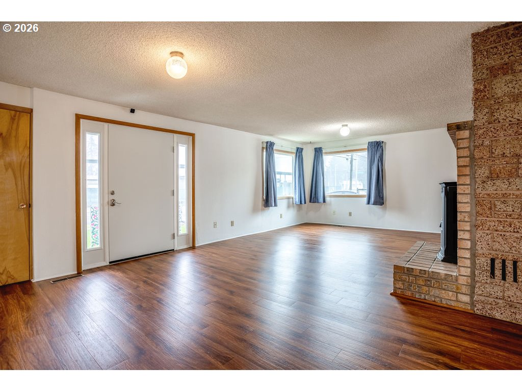 2209 42ND AVE, Longview, WA, 98632