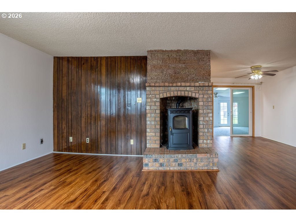 2209 42ND AVE, Longview, WA, 98632