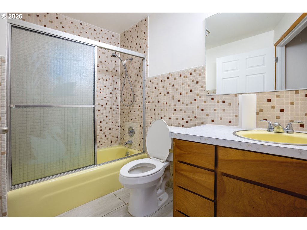 2209 42ND AVE, Longview, WA, 98632