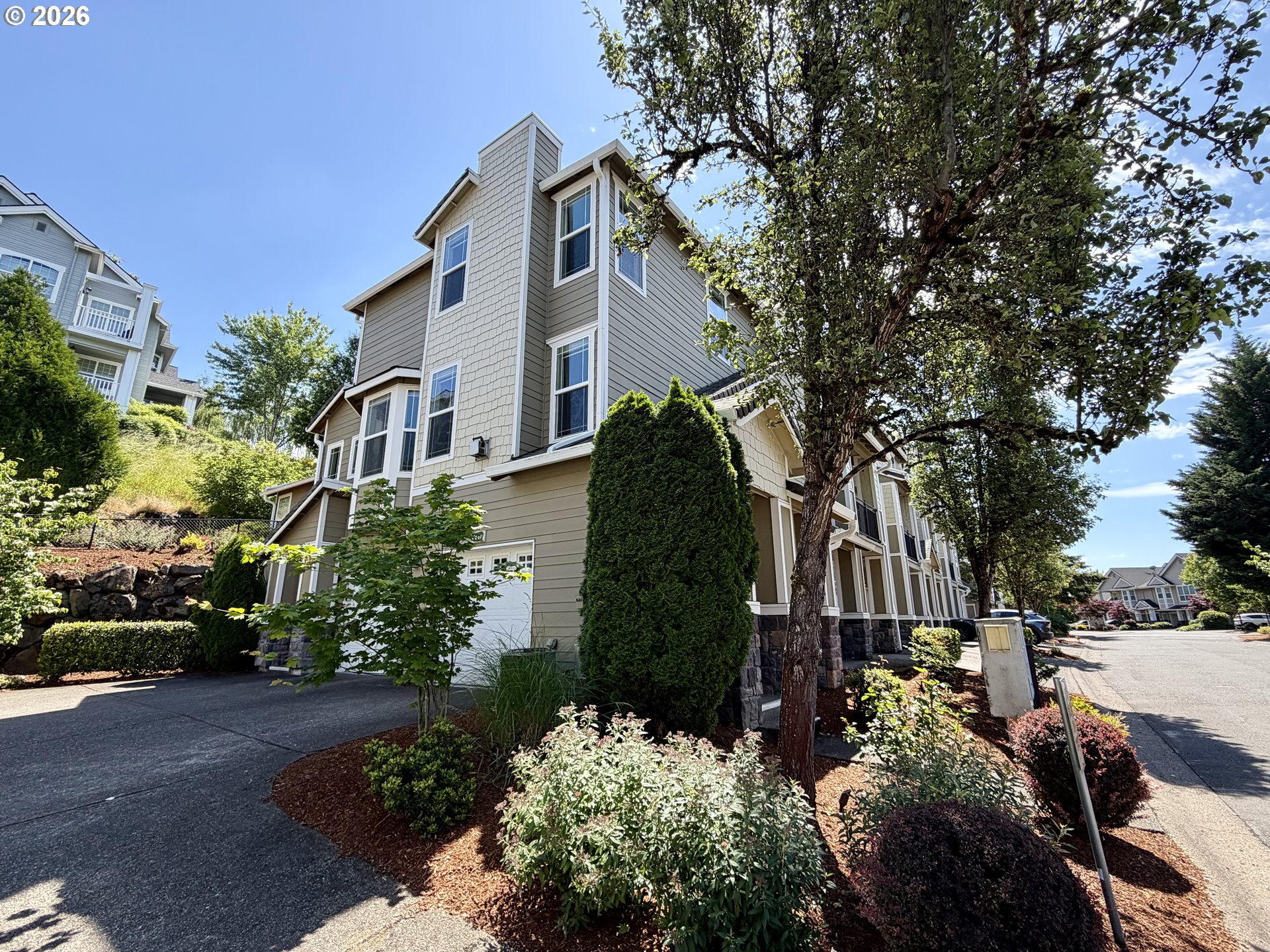 Photo #3: 308628603 Listing: Photo #3