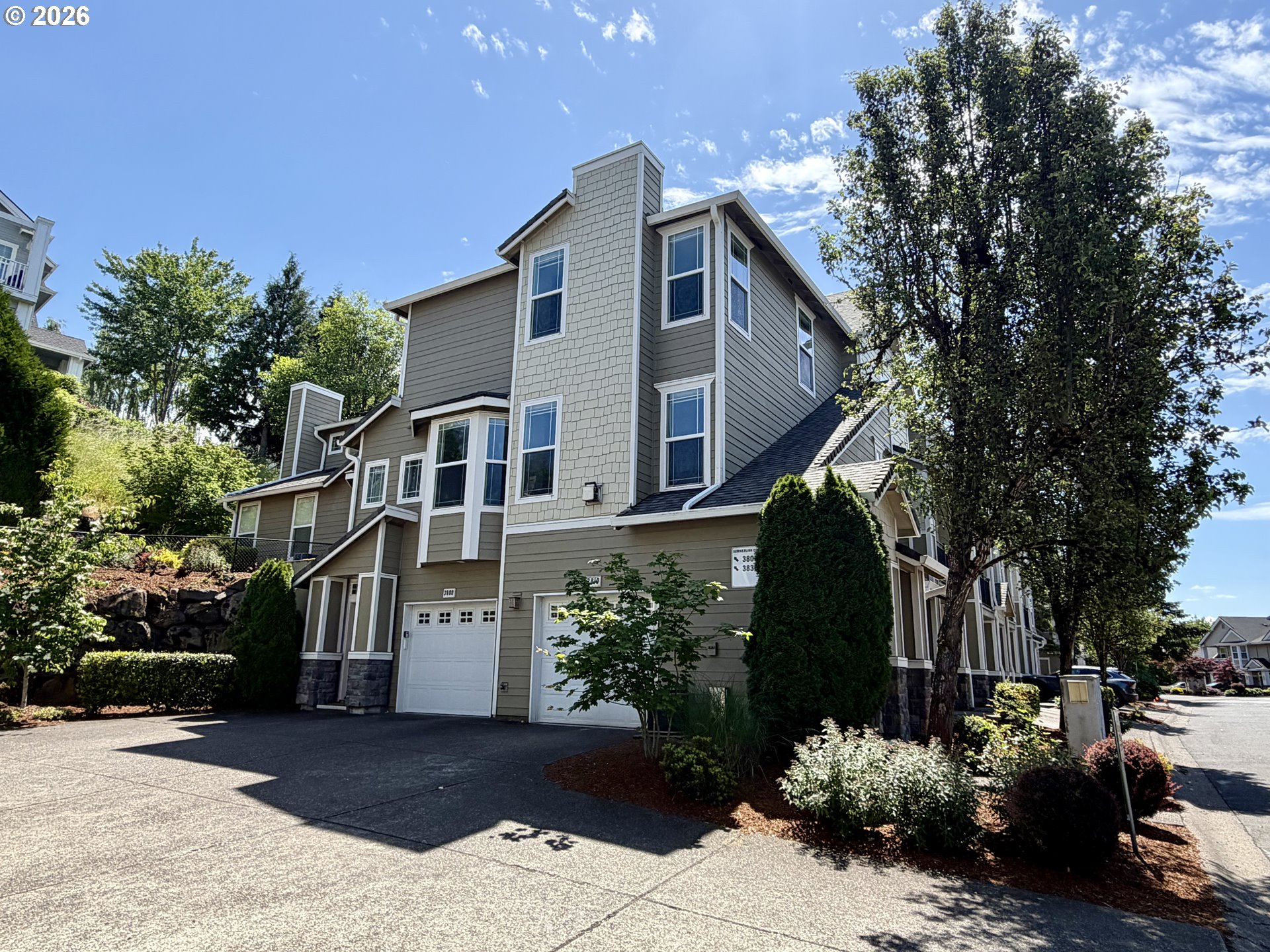 Photo #1: 308628603 Listing: Photo #1