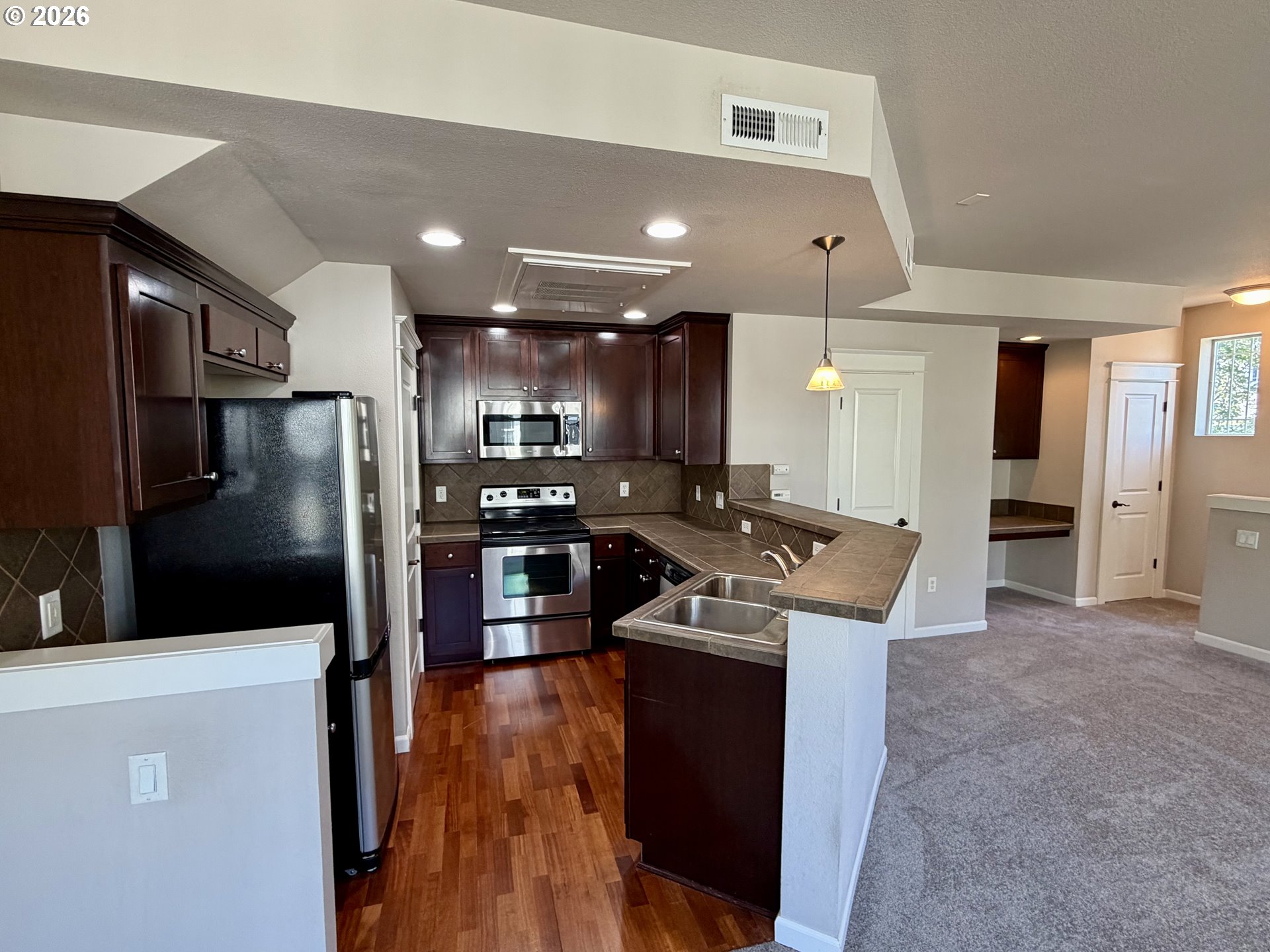 Photo #13: 308628603 Listing: Photo #13