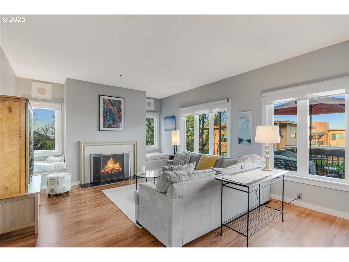 Photo #5: 308814340 Listing: Photo #5