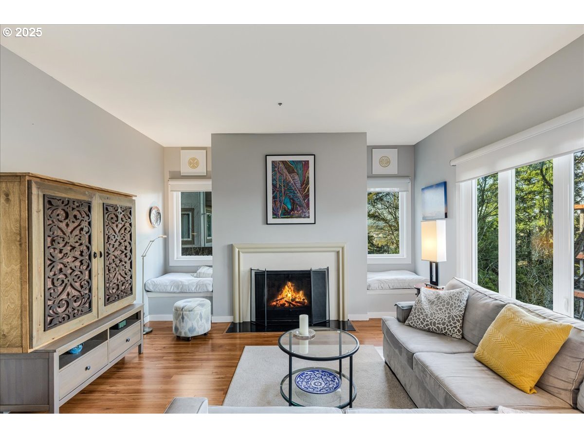 Photo #4: 308814340 Listing: Photo #4