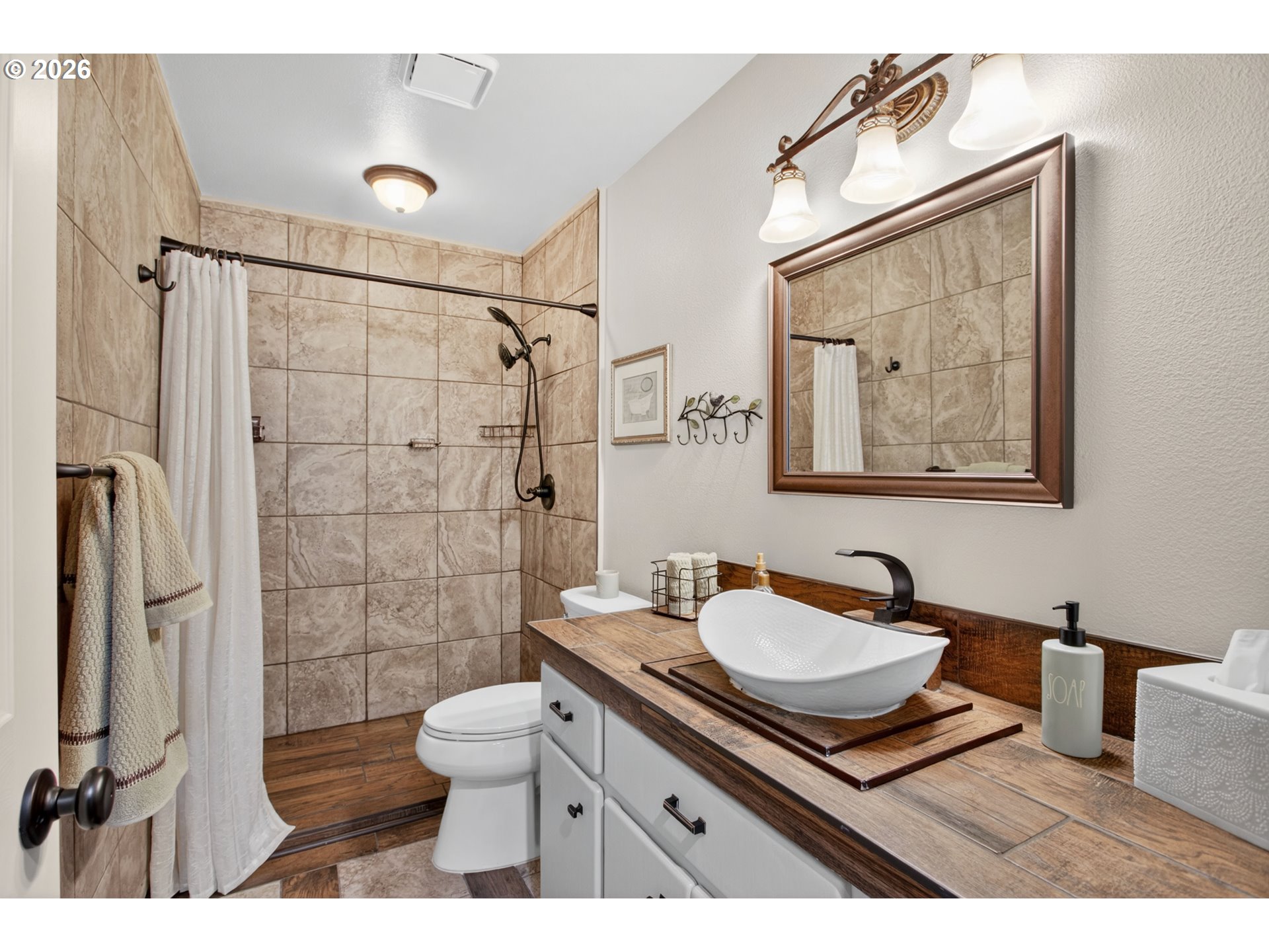 Photo #6: 308893492 Listing: Photo #6