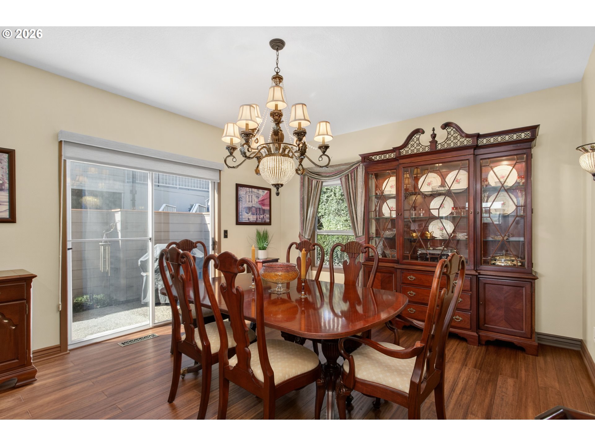 Photo #8: 308893492 Listing: Photo #8