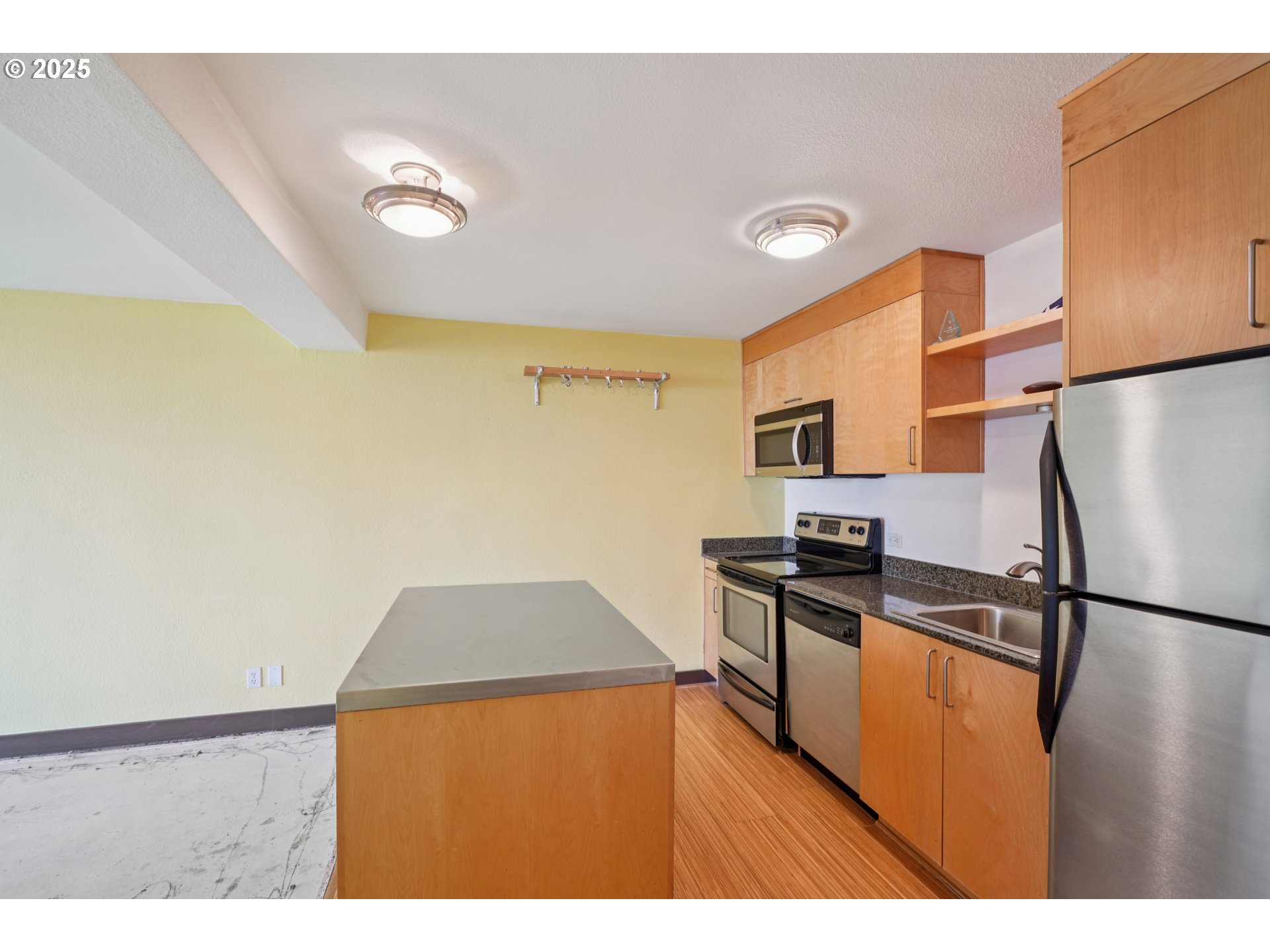 Photo #10: 309693380 Listing: Photo #10