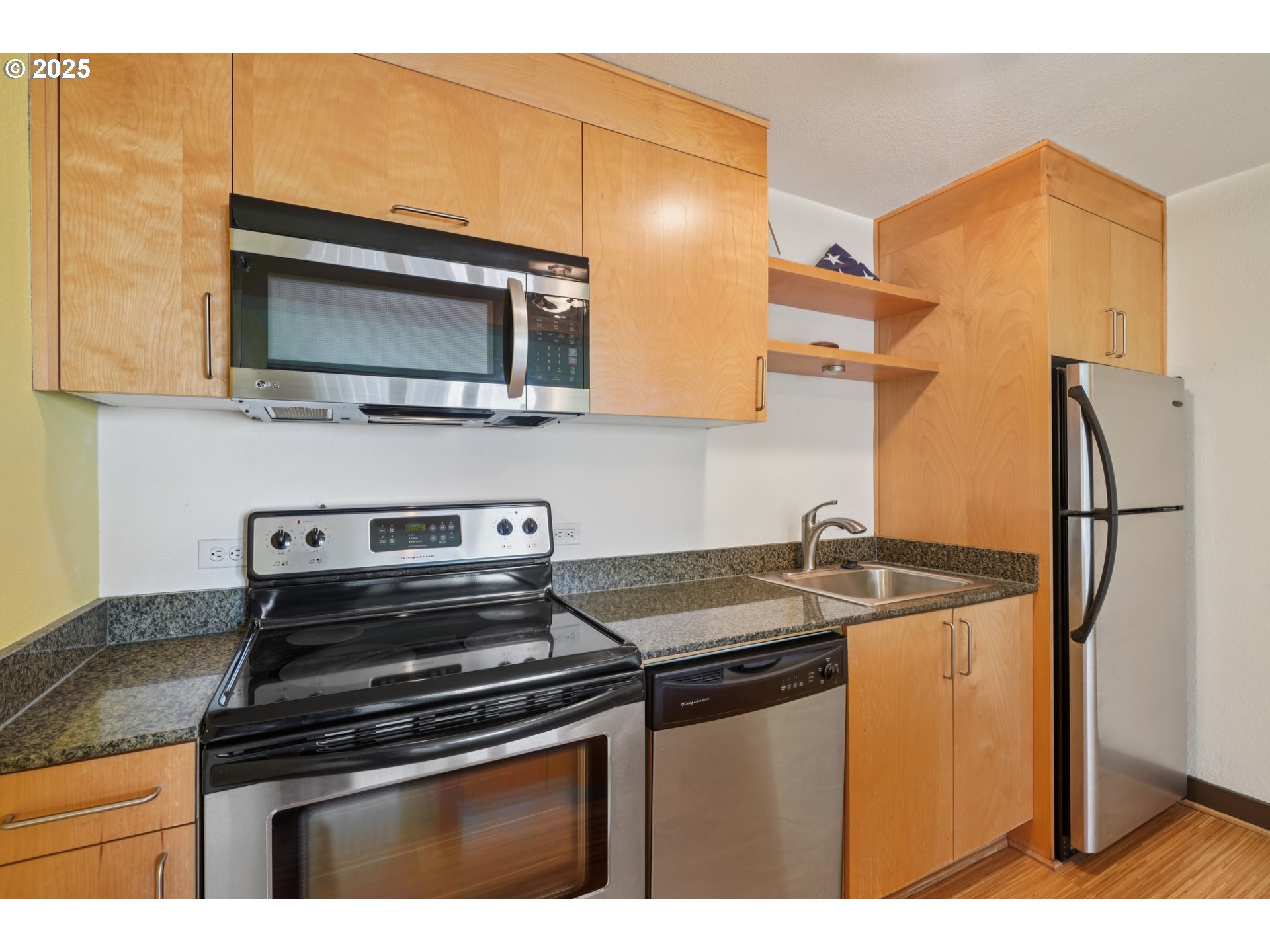 Photo #13: 309693380 Listing: Photo #13