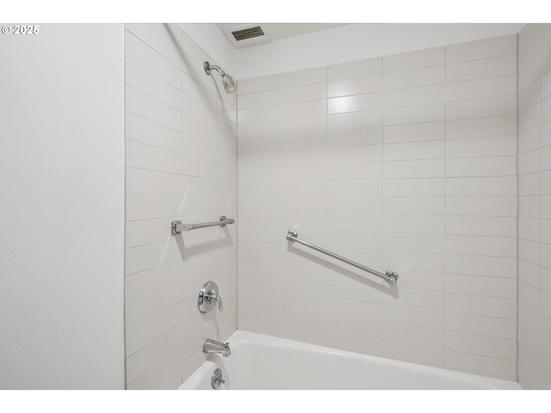 Photo #17: 309693380 Listing: Photo #17