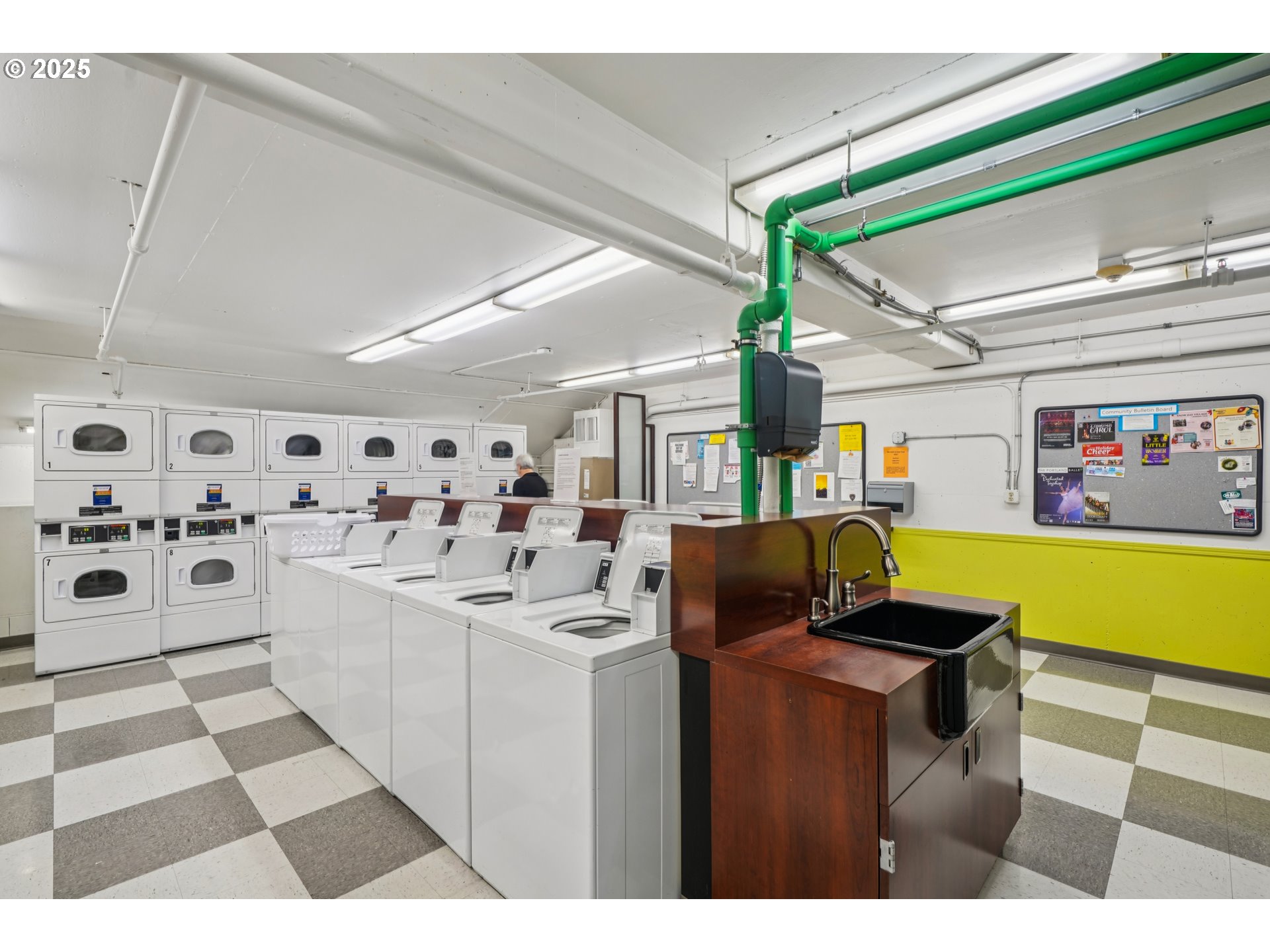 Photo #26: 309693380 Listing: Photo #26