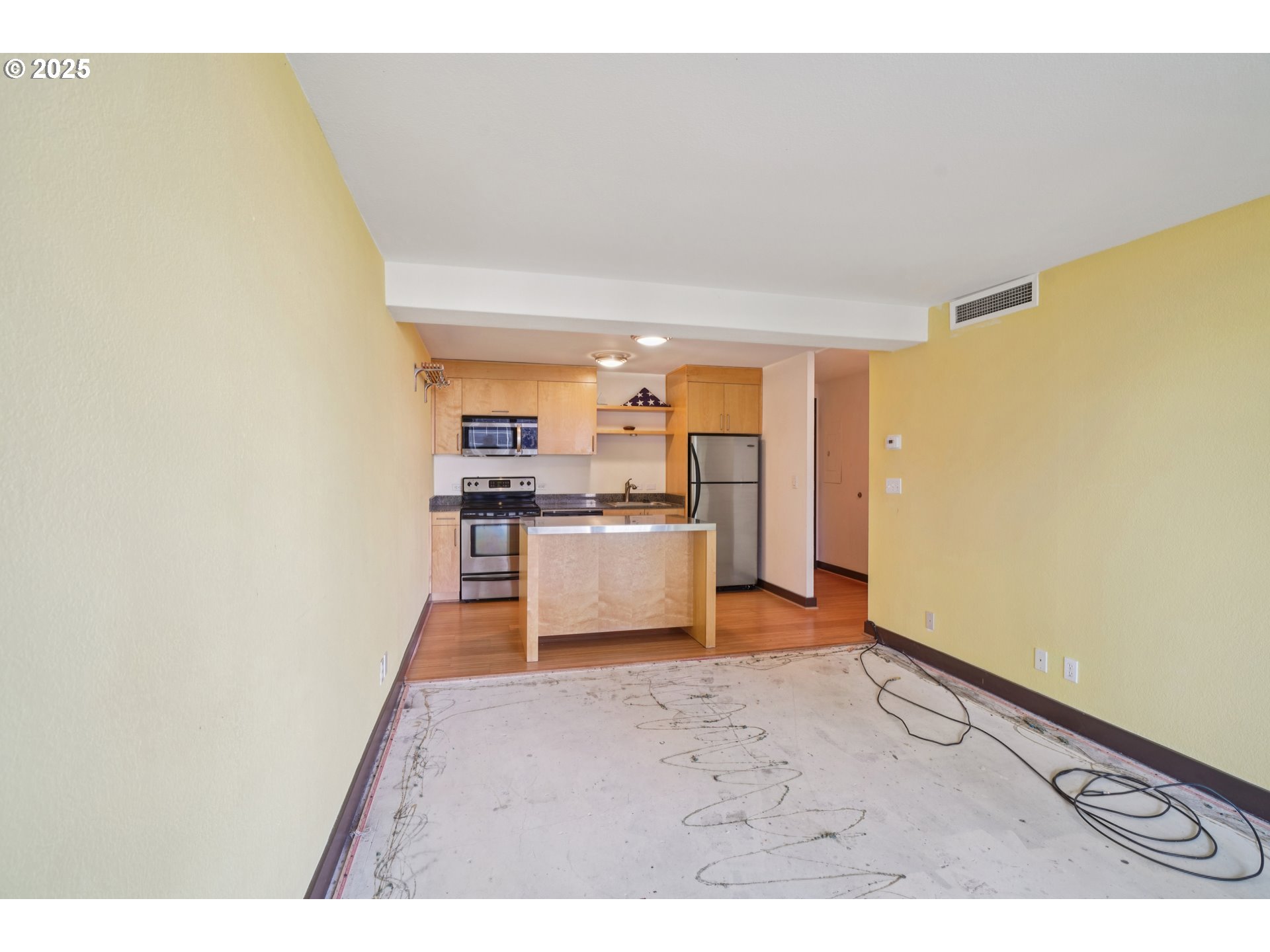 Photo #7: 309693380 Listing: Photo #7