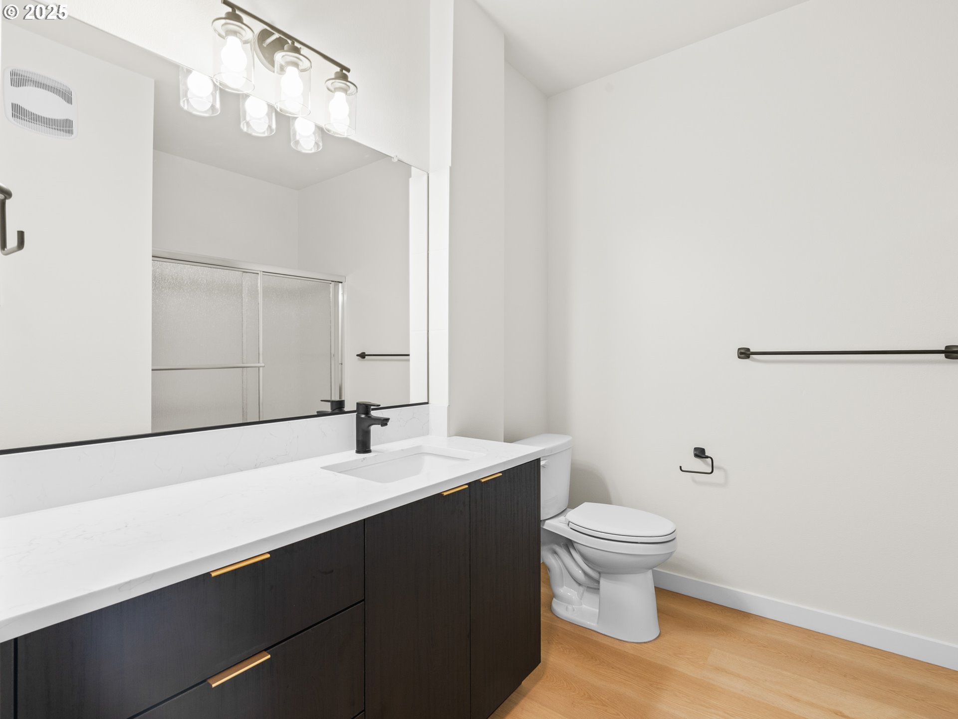 Photo #4: 309703411 Listing 