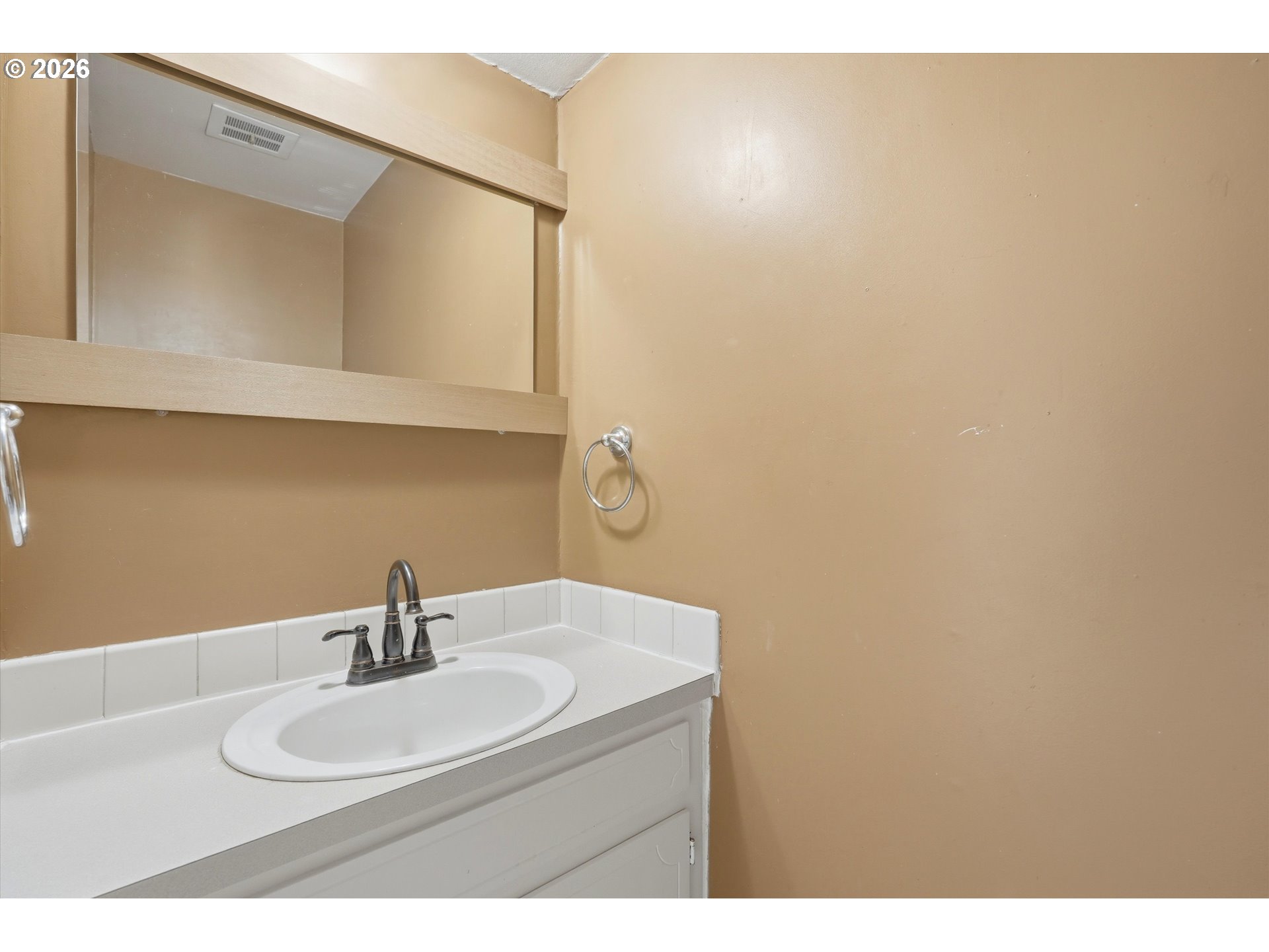 Photo #11: 310396402 Listing: Photo #11