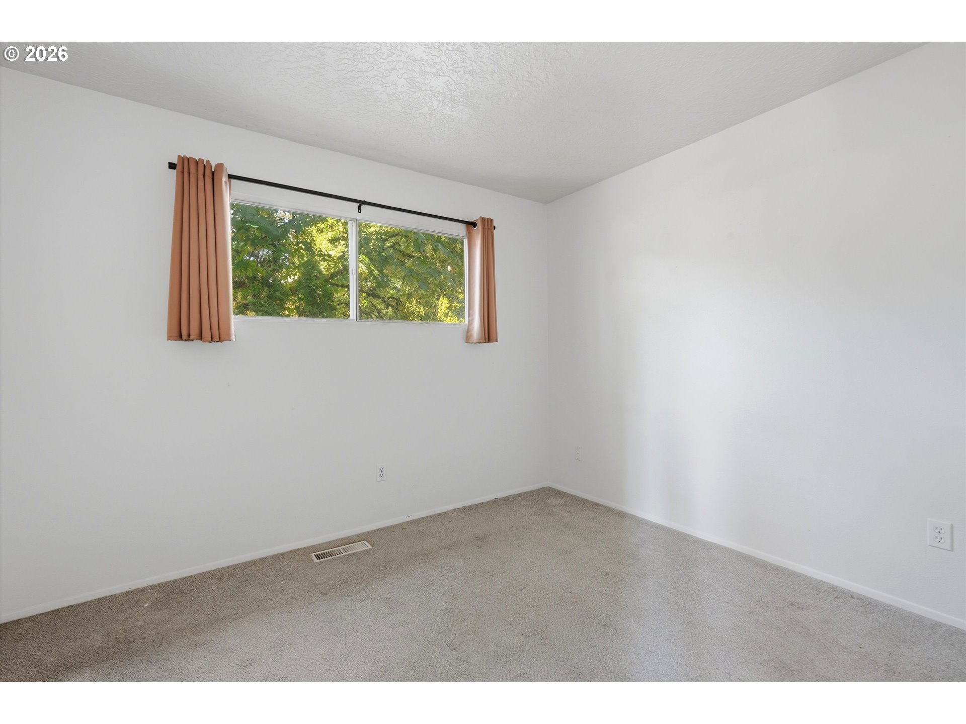 Photo #16: 310396402 Listing: Photo #16