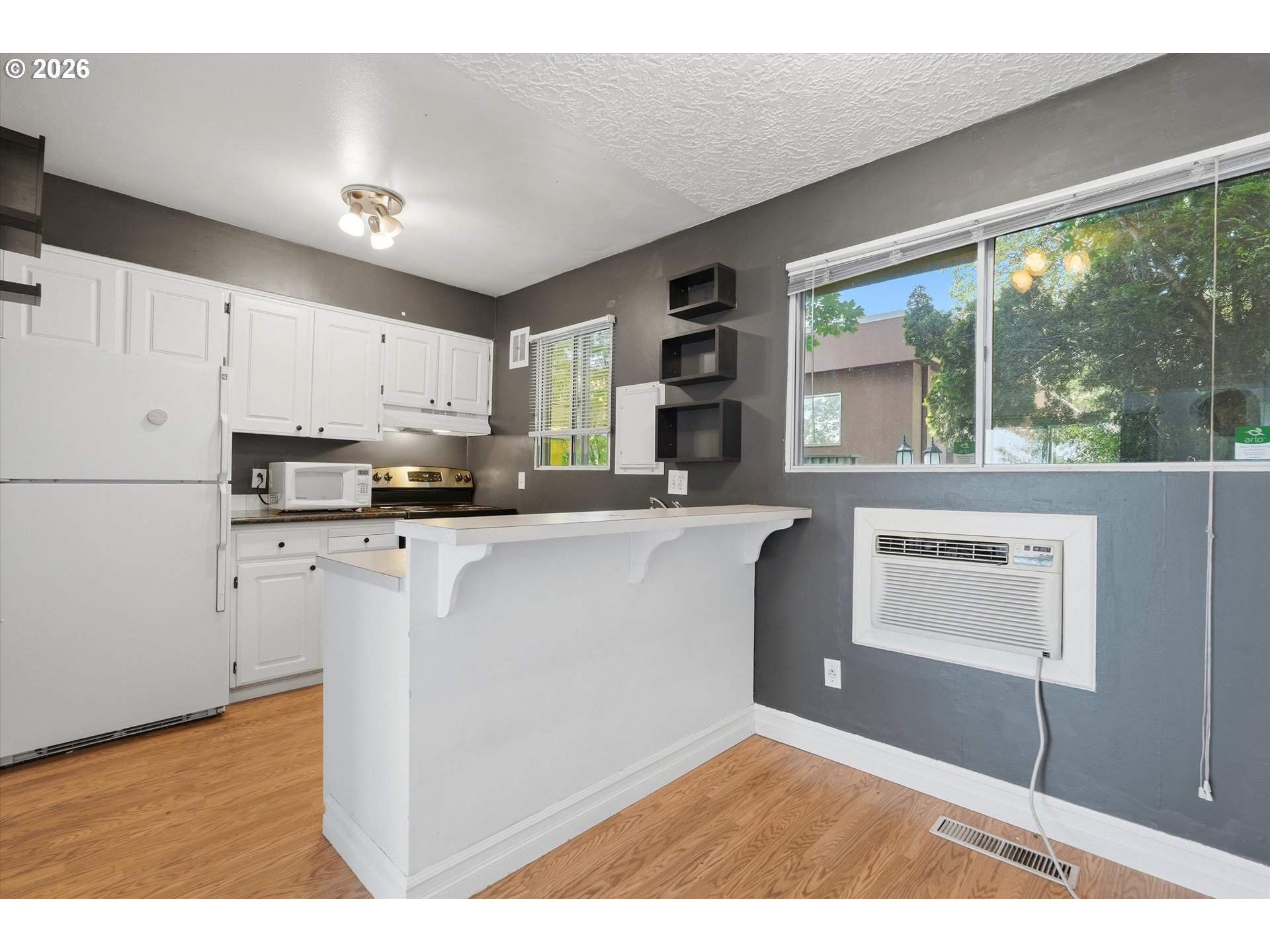 Photo #8: 310396402 Listing: Photo #8