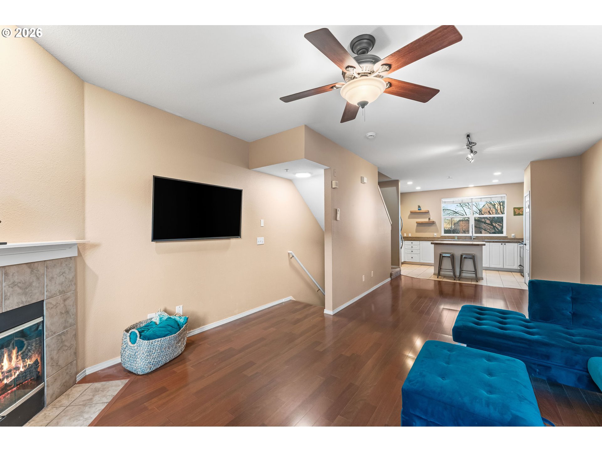 Photo #4: 310520951 Listing: Photo #4