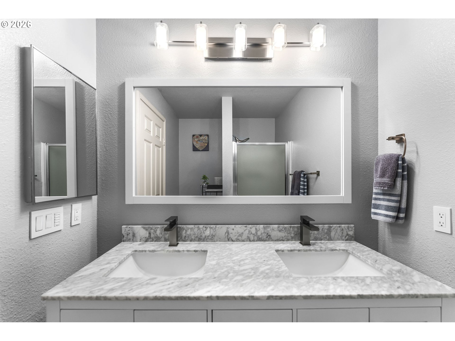 Photo #19: 310520951 Listing: Photo #19