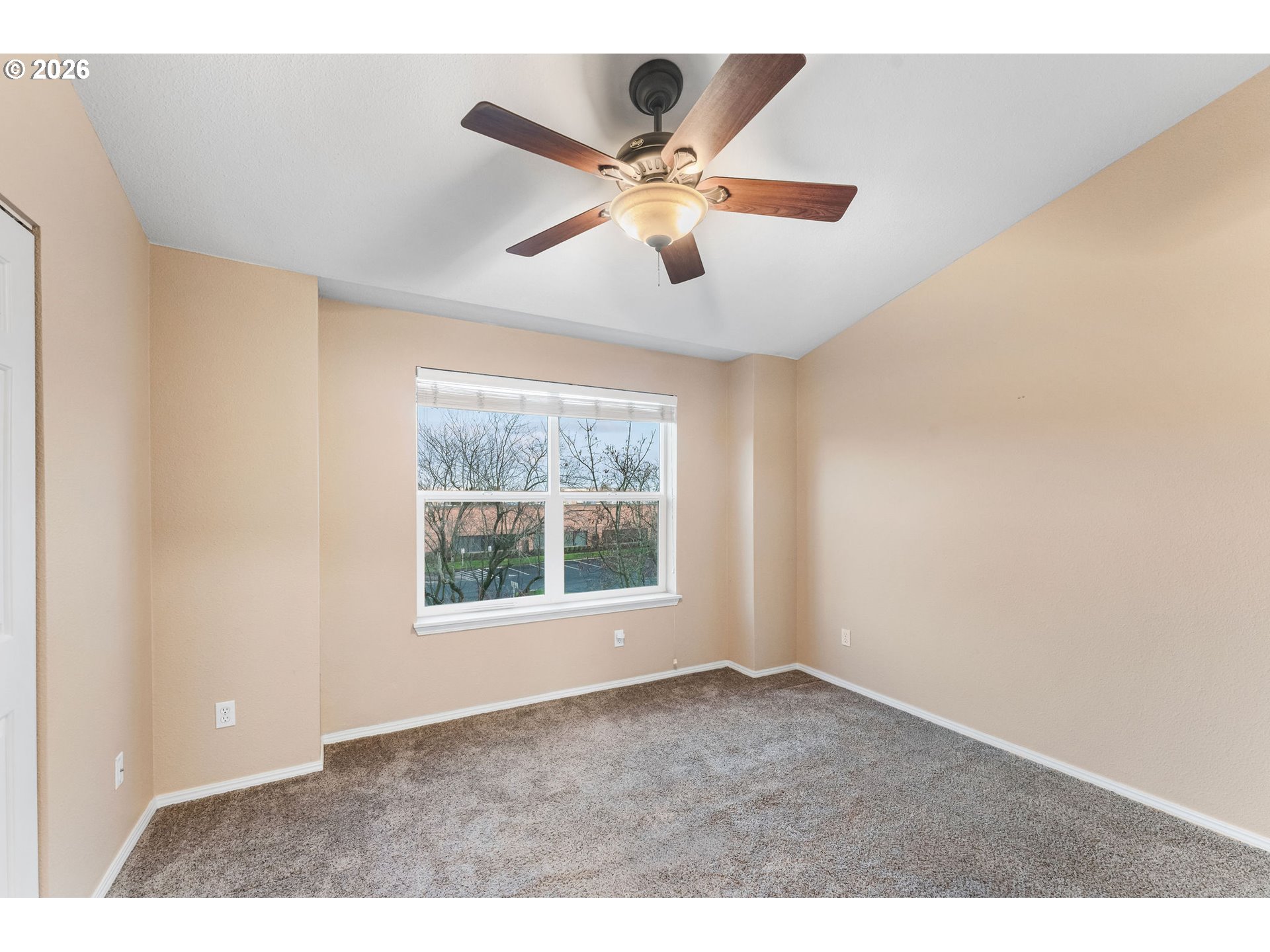 Photo #26: 310520951 Listing: Photo #26