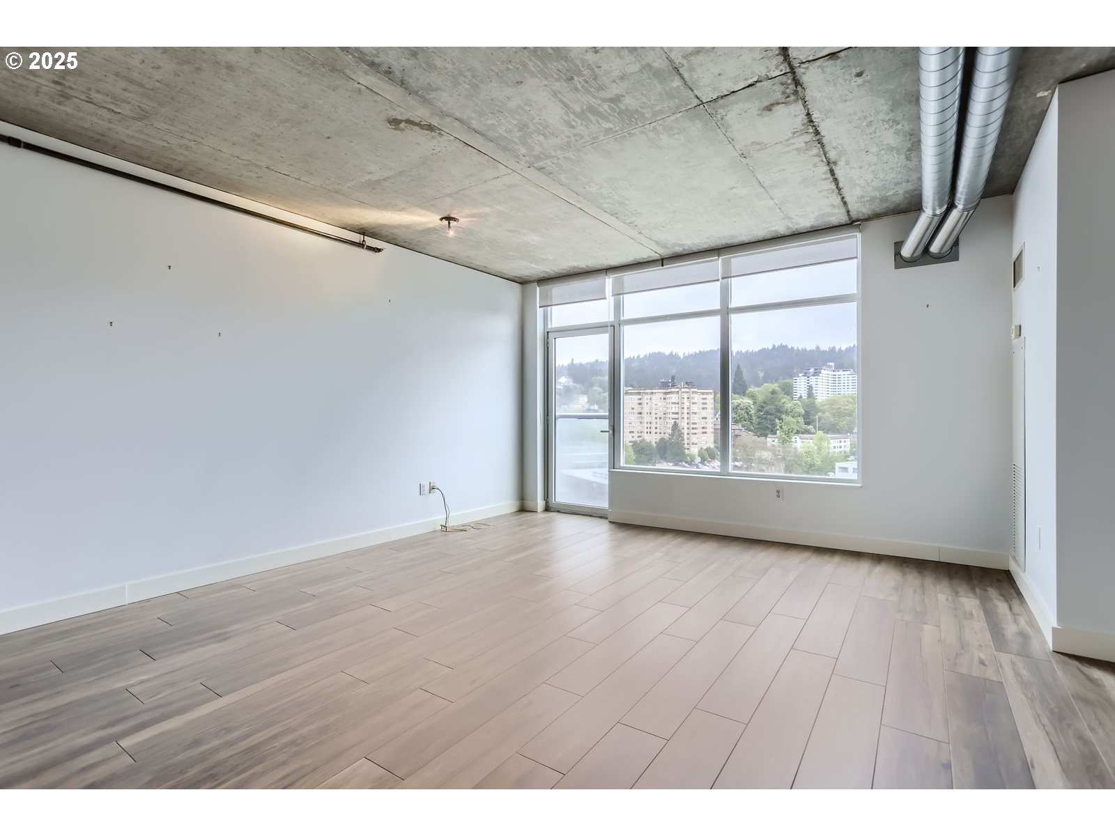 Photo #4: 311101792 Listing 