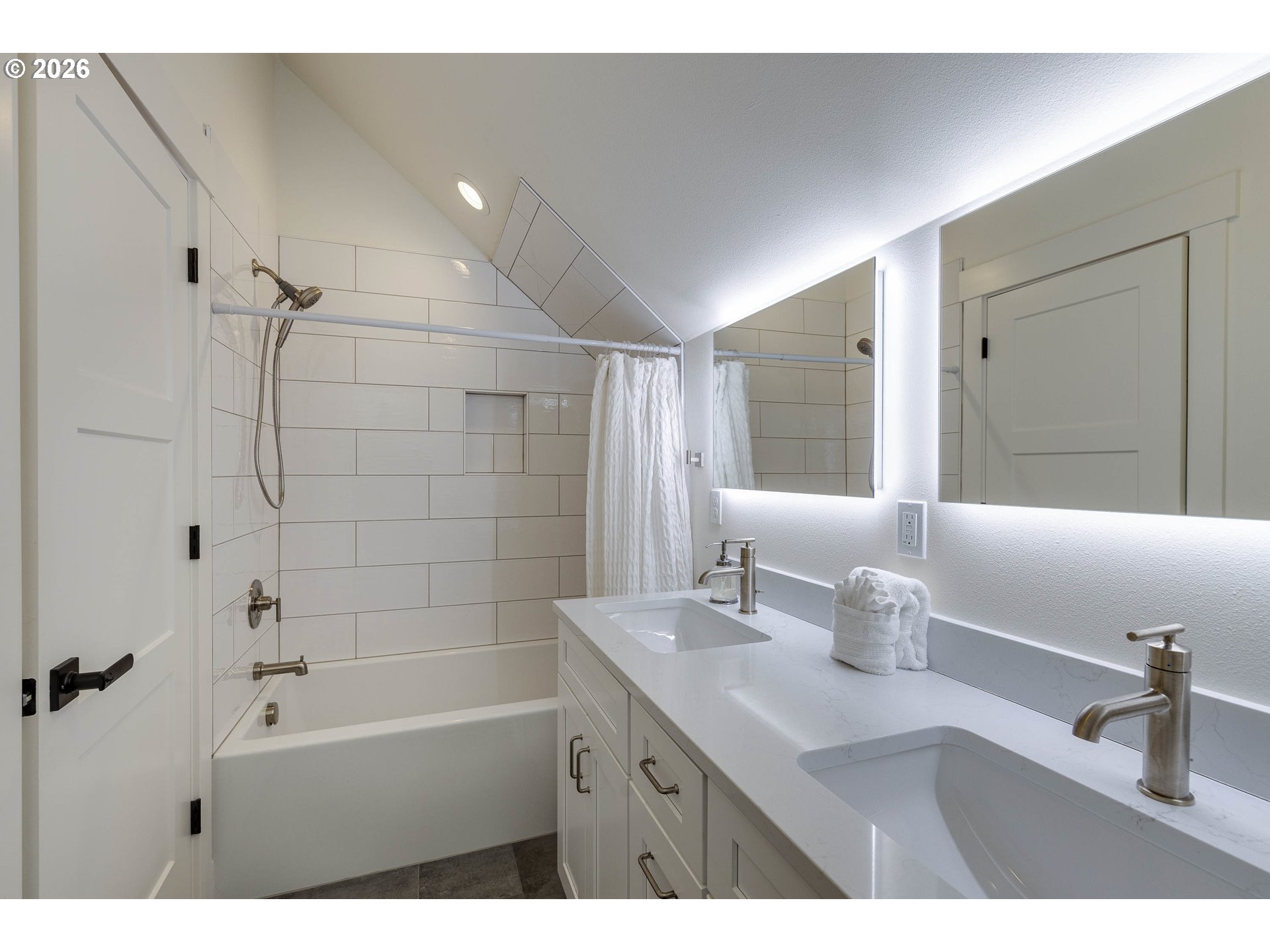 650 NE LILLIAN LN, Depoe Bay, OR, 97341