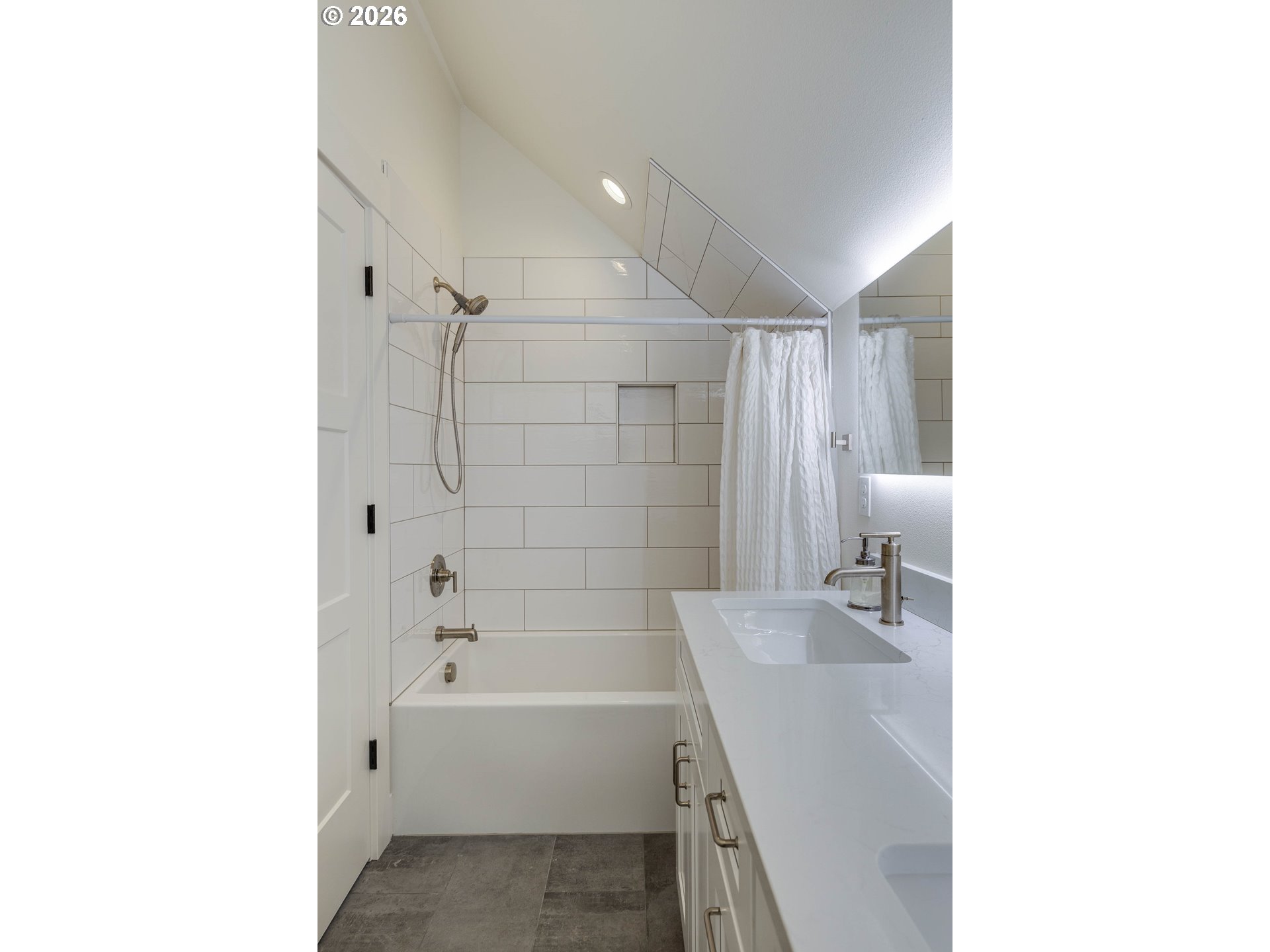650 NE LILLIAN LN, Depoe Bay, OR, 97341