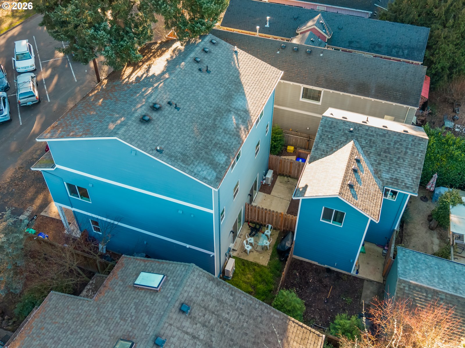 Photo #5: 311995324 Listing: Photo #5