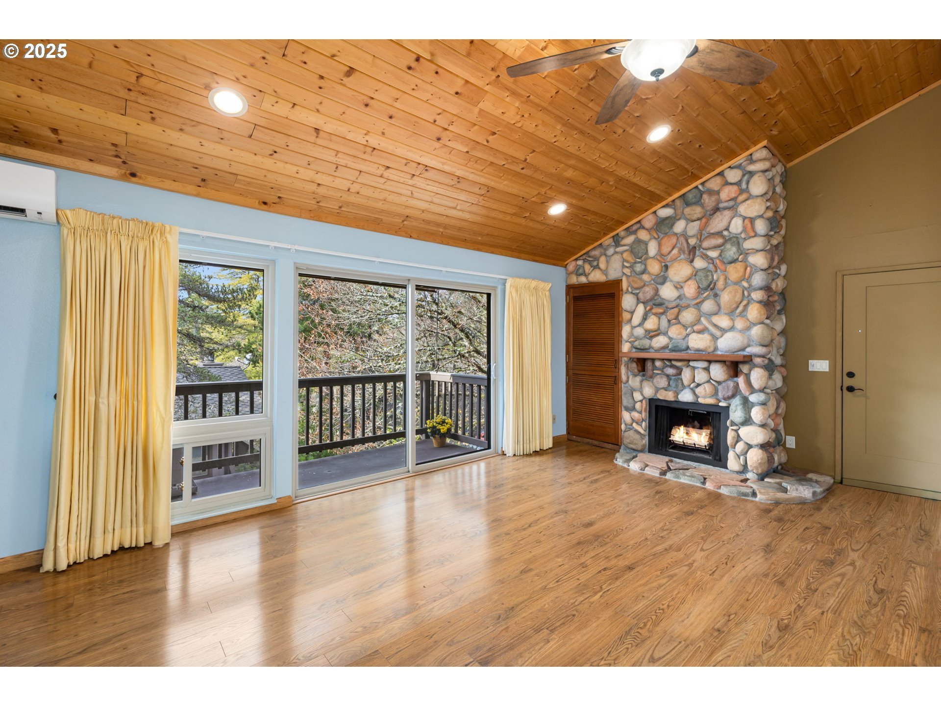 Photo #10: 312463802 Listing: Photo #10