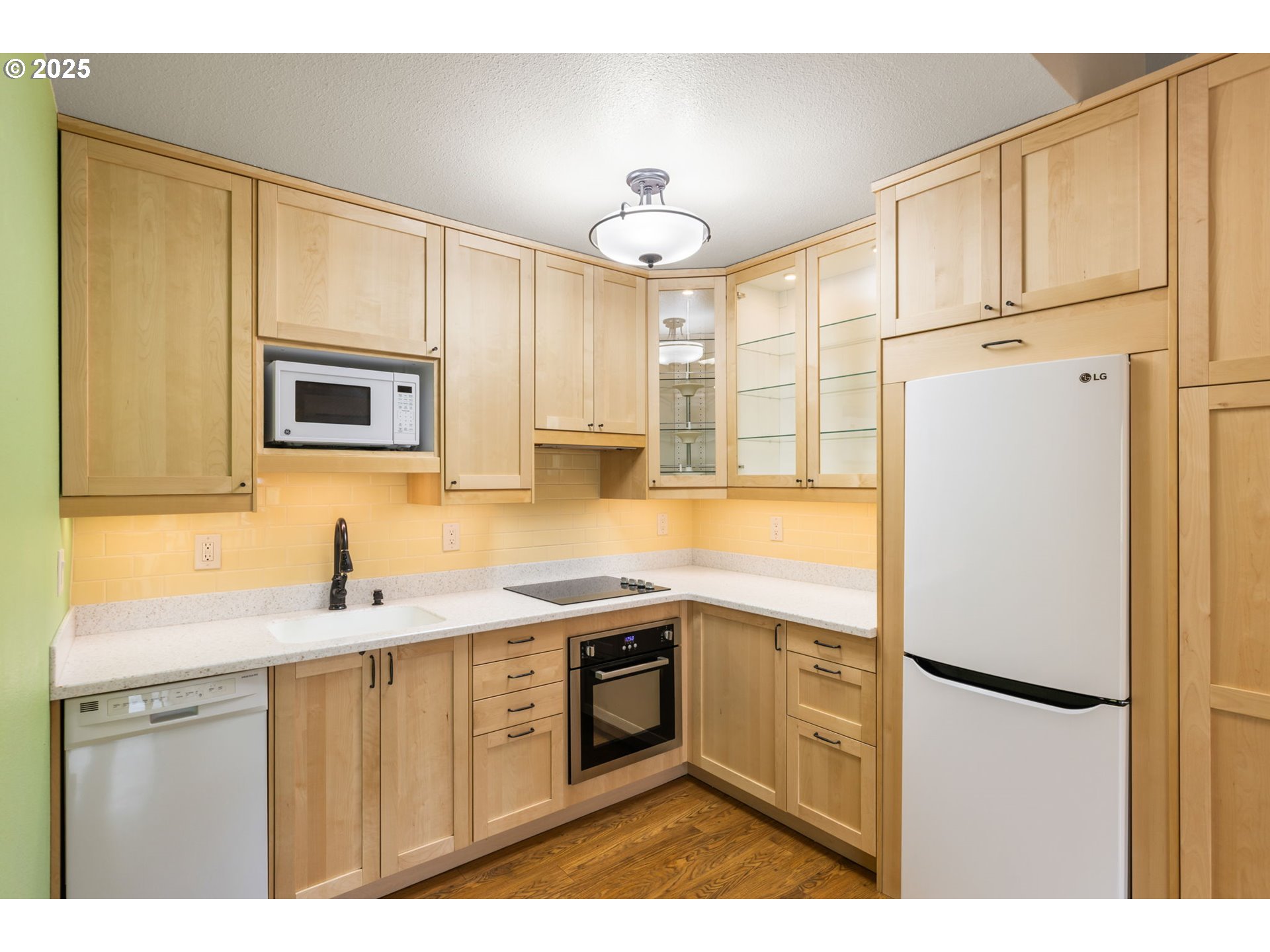 Photo #15: 312463802 Listing: Photo #15