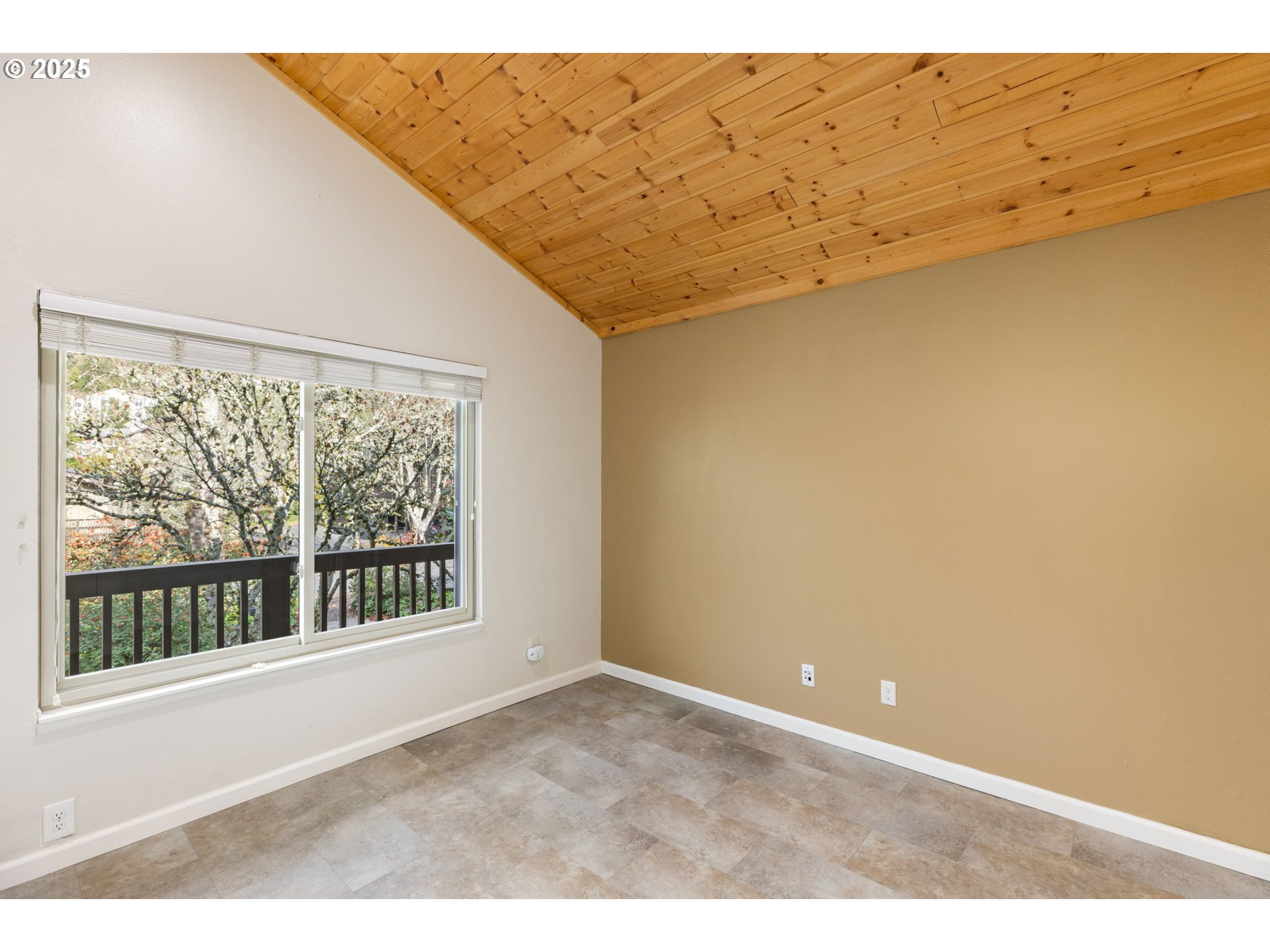 Photo #18: 312463802 Listing: Photo #18