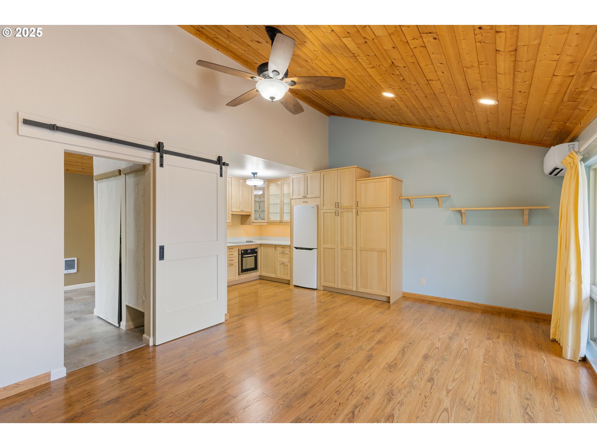 Photo #5: 312463802 Listing: Photo #5