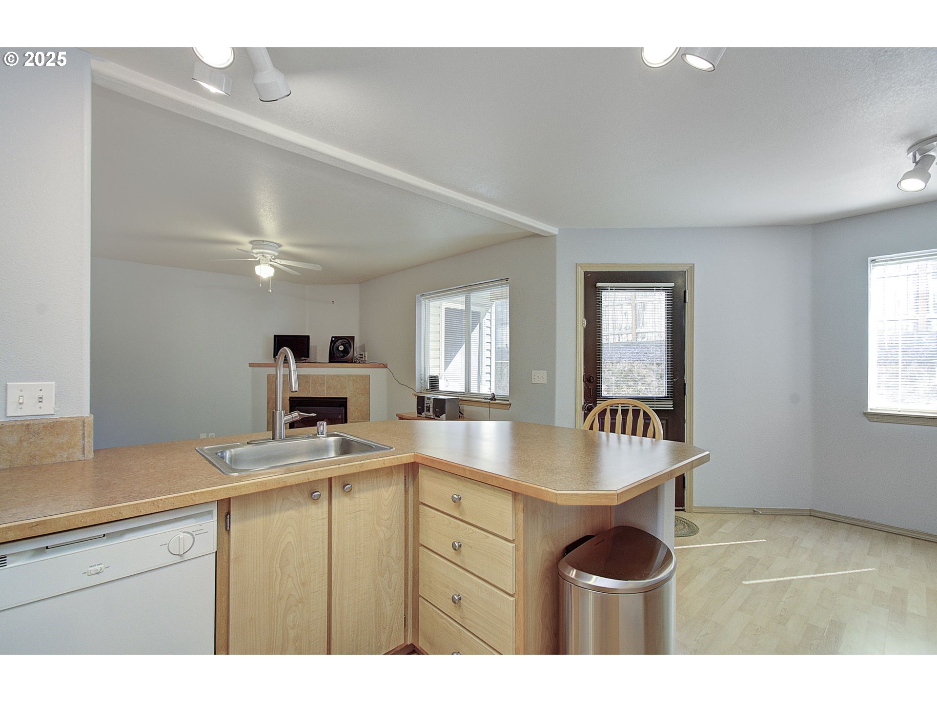 Photo #9: 313132466 Listing: Photo #9