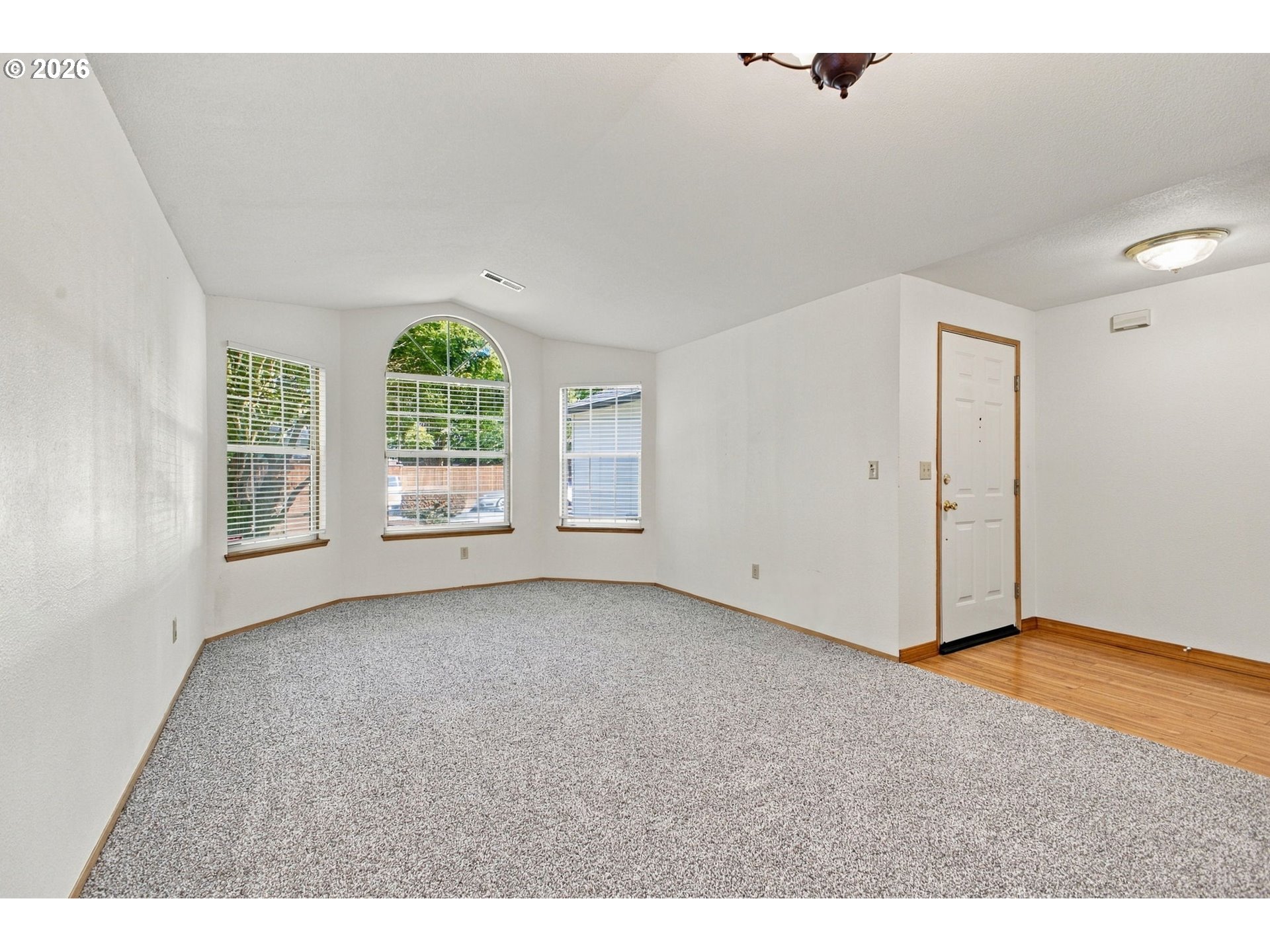 Property photo 6 of 35