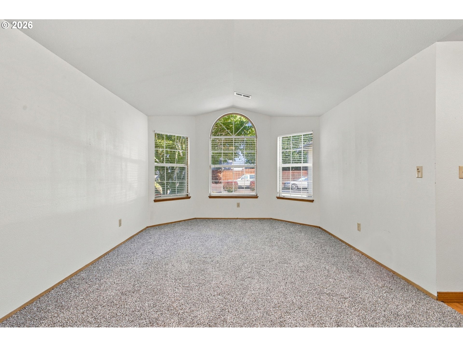 Property photo 7 of 35