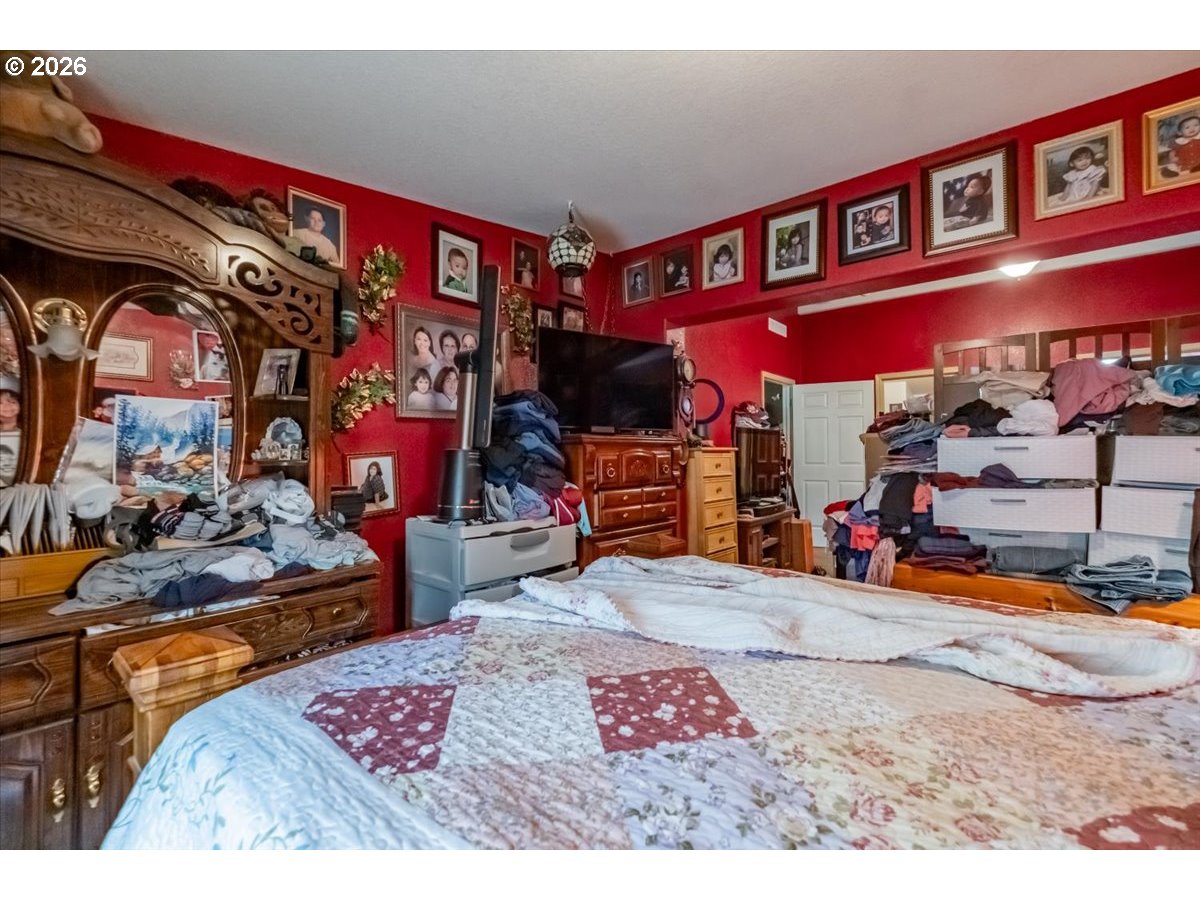 5323 OLYMPIC CIR, Eugene, OR, 97402