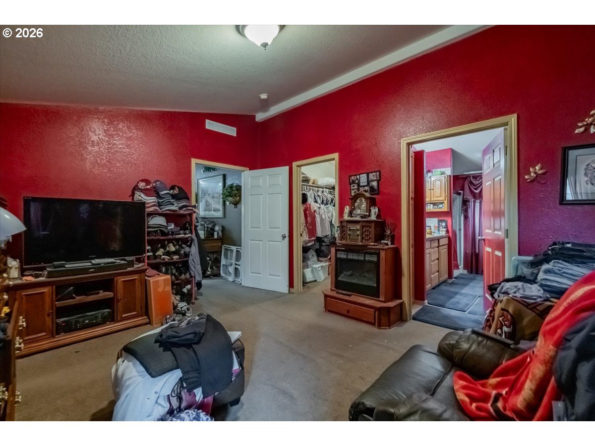 5323 OLYMPIC CIR, Eugene, OR, 97402