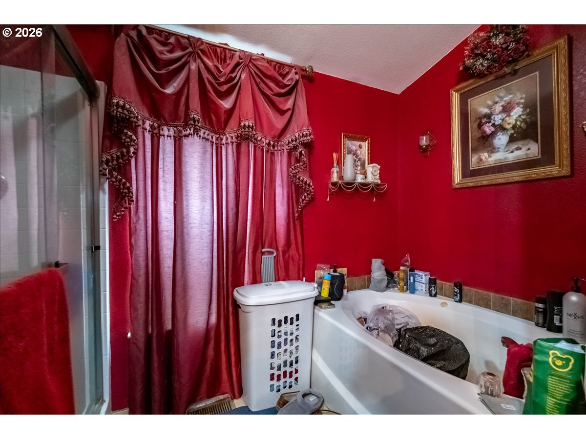 5323 OLYMPIC CIR, Eugene, OR, 97402