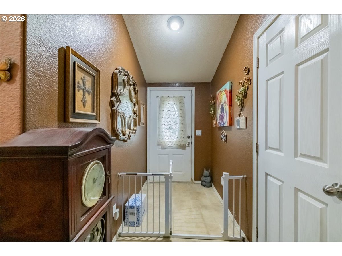 5323 OLYMPIC CIR, Eugene, OR, 97402