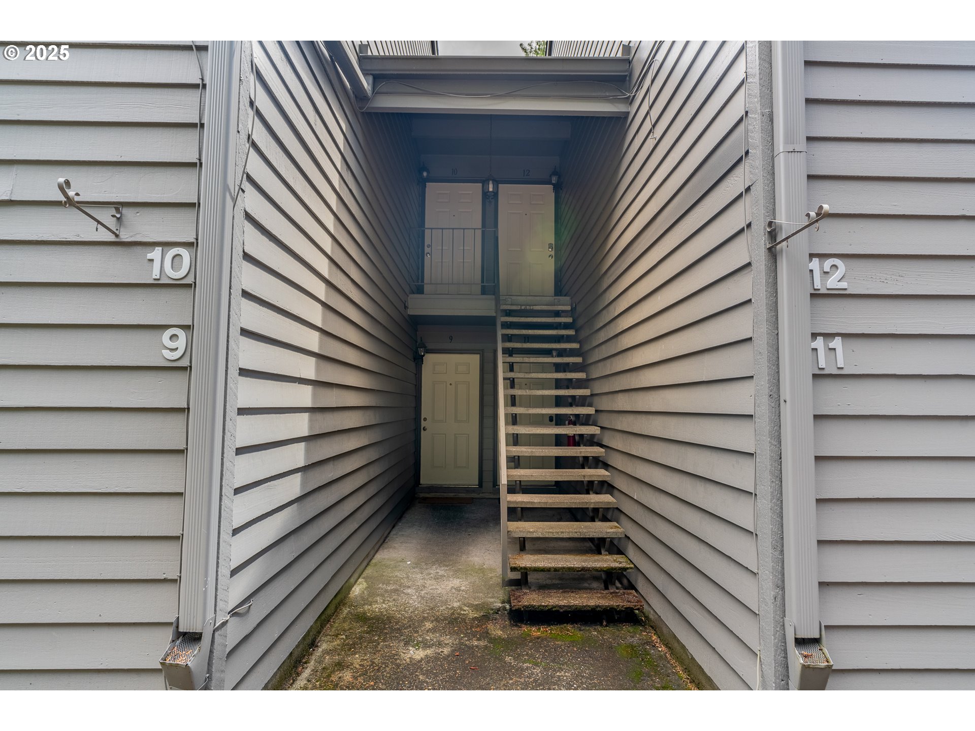 6745 SW SCHOLLS FERRY RD UNIT 10, Beaverton, OR, 97008