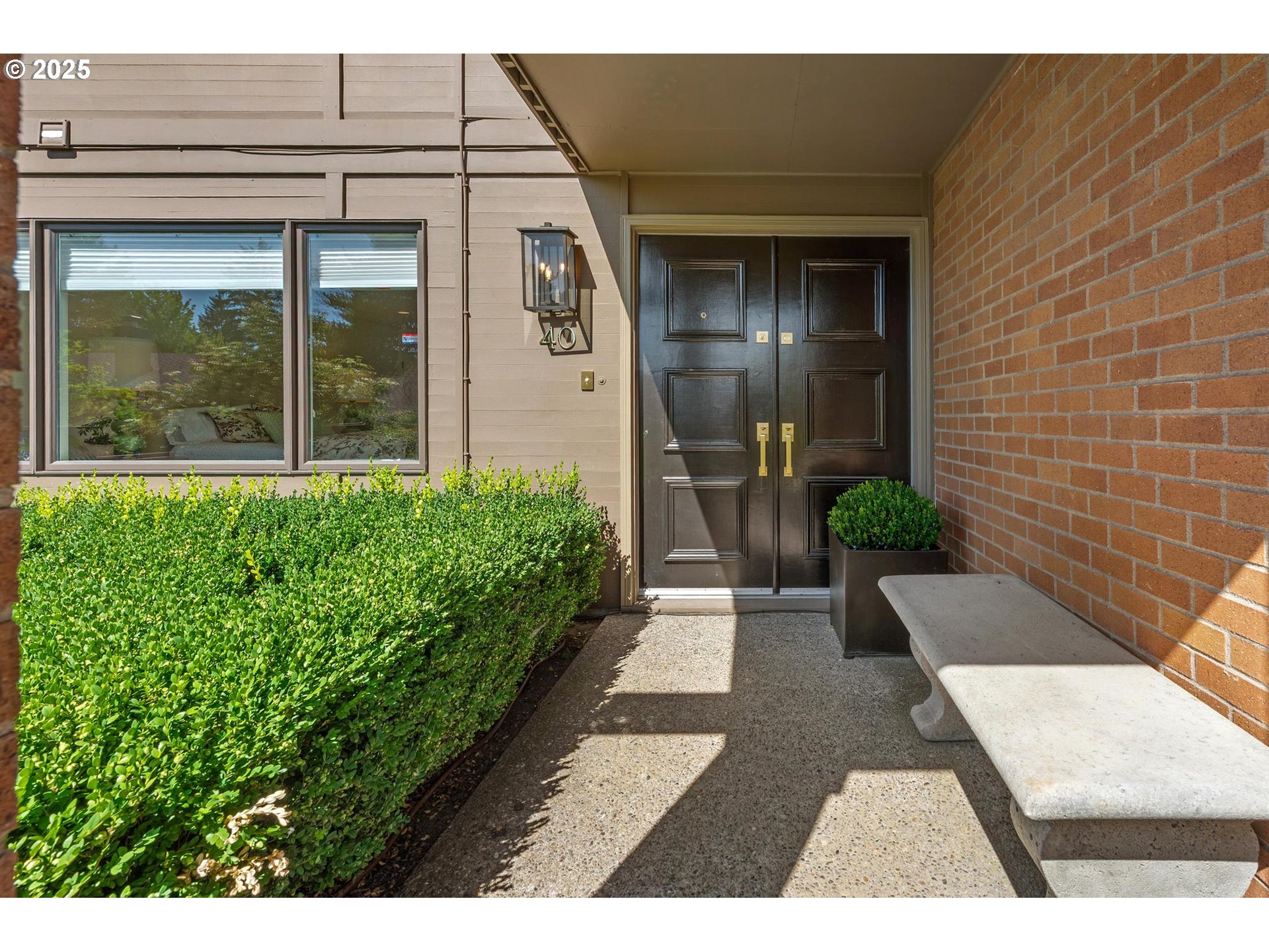 40 CONDOLEA CT, Lake Oswego, OR, 97035 40 CONDOLEA CT, Lake Oswego, OR, 97035