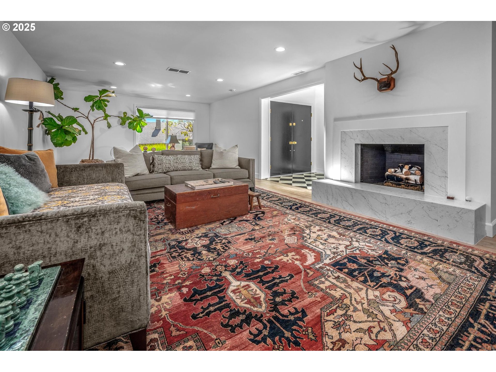 40 CONDOLEA CT, Lake Oswego, OR, 97035 40 CONDOLEA CT, Lake Oswego, OR, 97035