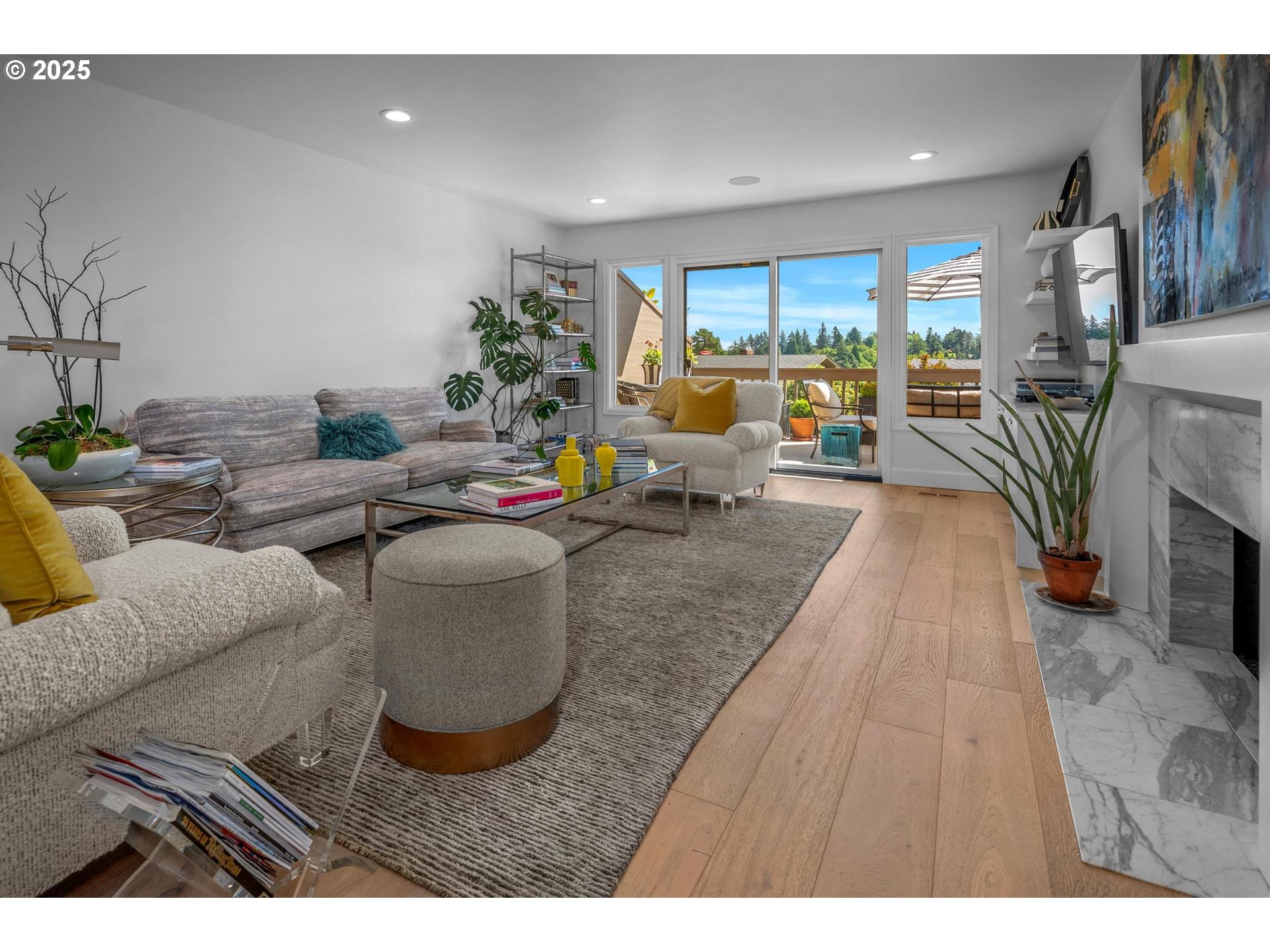 40 CONDOLEA CT, Lake Oswego, OR, 97035 40 CONDOLEA CT, Lake Oswego, OR, 97035