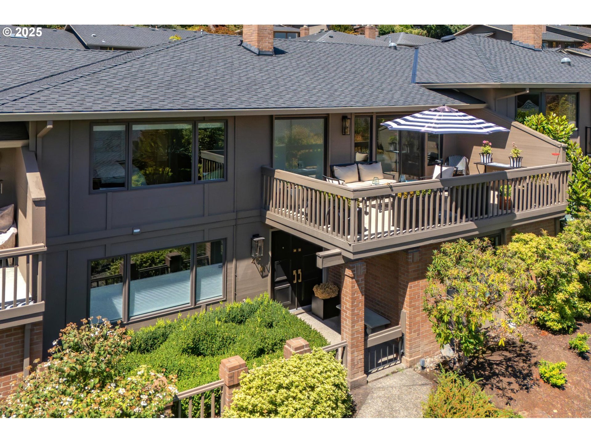 40 CONDOLEA CT, Lake Oswego, OR, 97035 40 CONDOLEA CT, Lake Oswego, OR, 97035