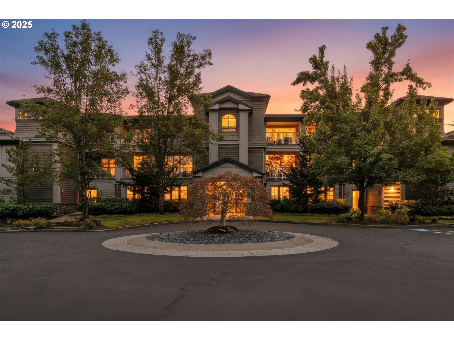 Photo #2: 316849756 Listing 