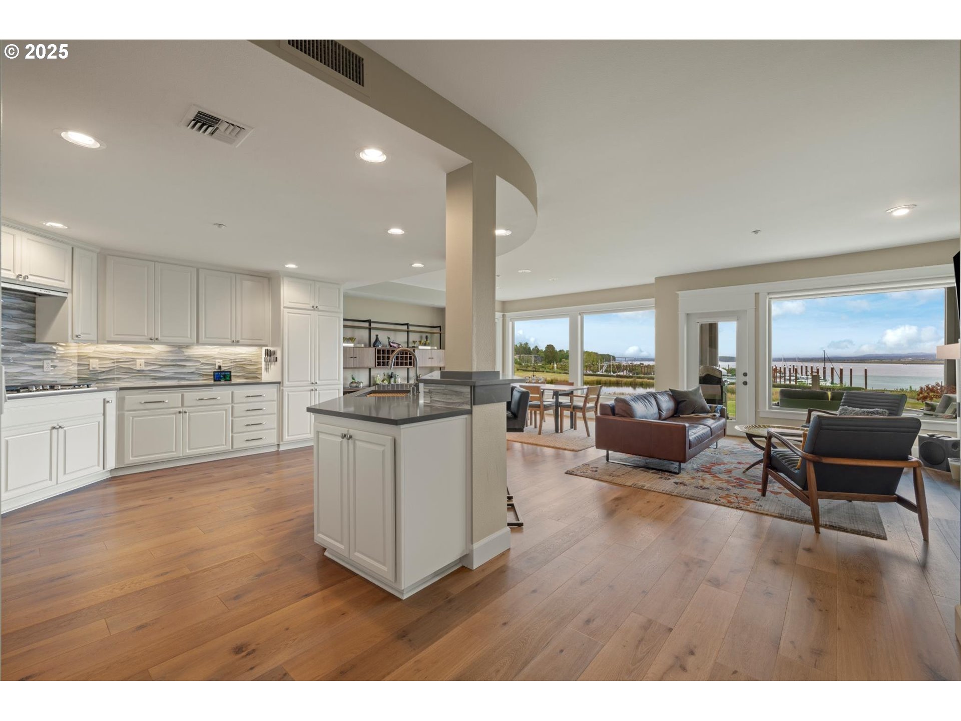Photo #5: 316849756 Listing 