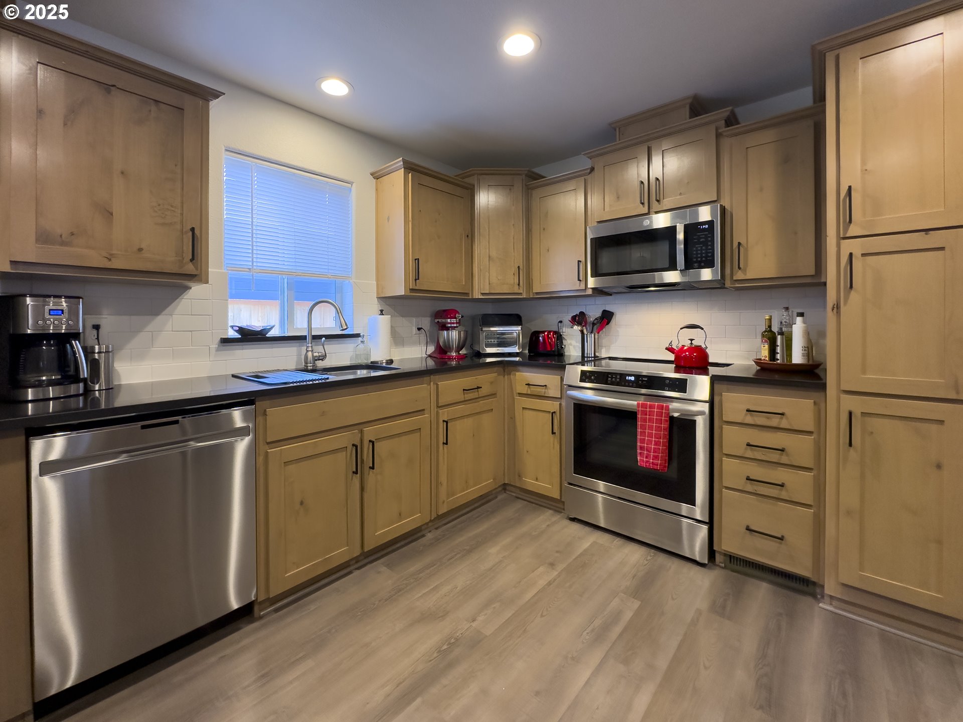 5262 NOPAL ST, Florence, OR, 97439