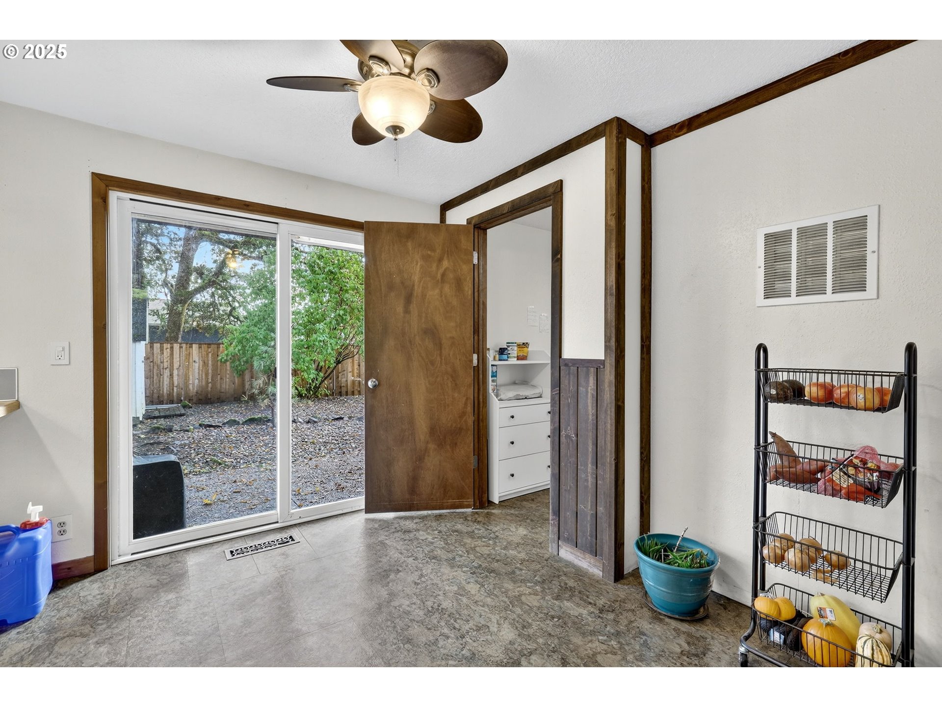 814 CEDAROAK ST, St Helens, OR, 97051